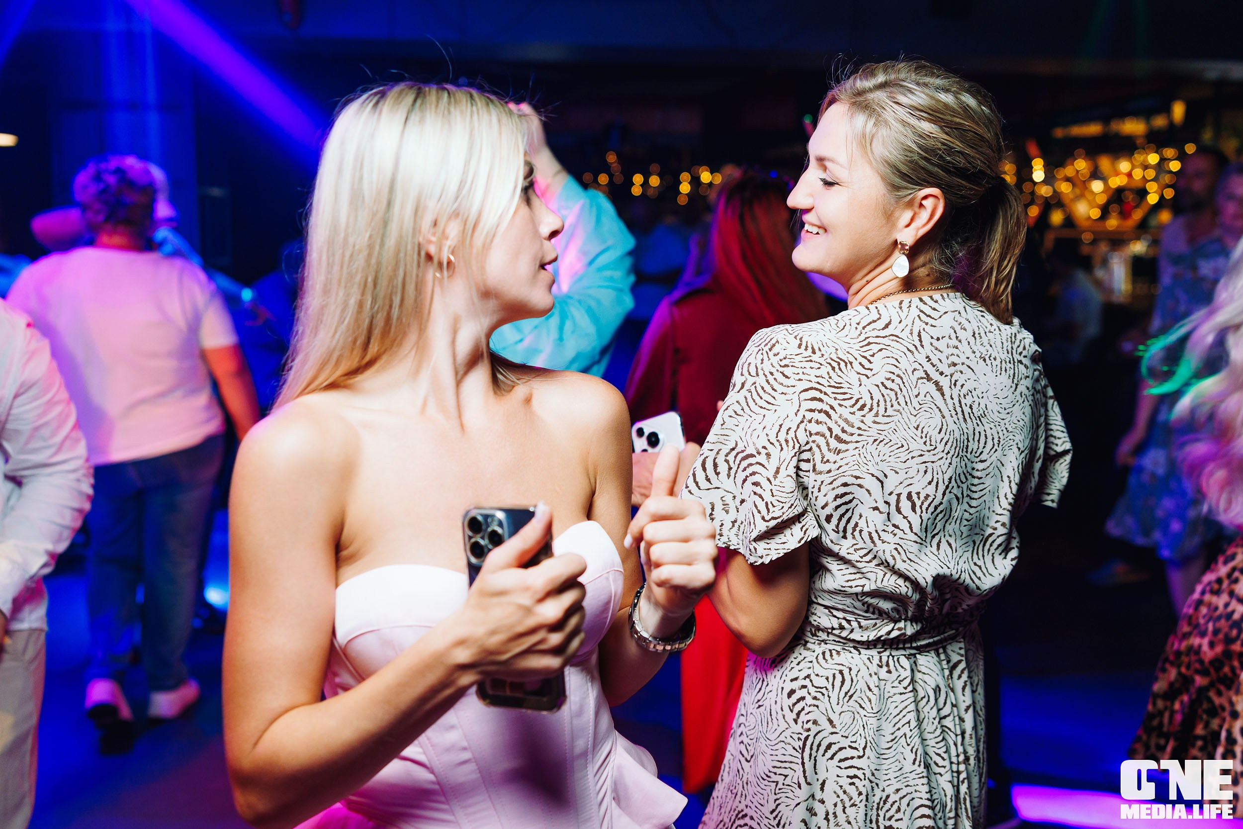 Фоторепортаж из бара Баррэ. One Media Life: фоторепортажи, фотоотчеты с мероприятий и заведений