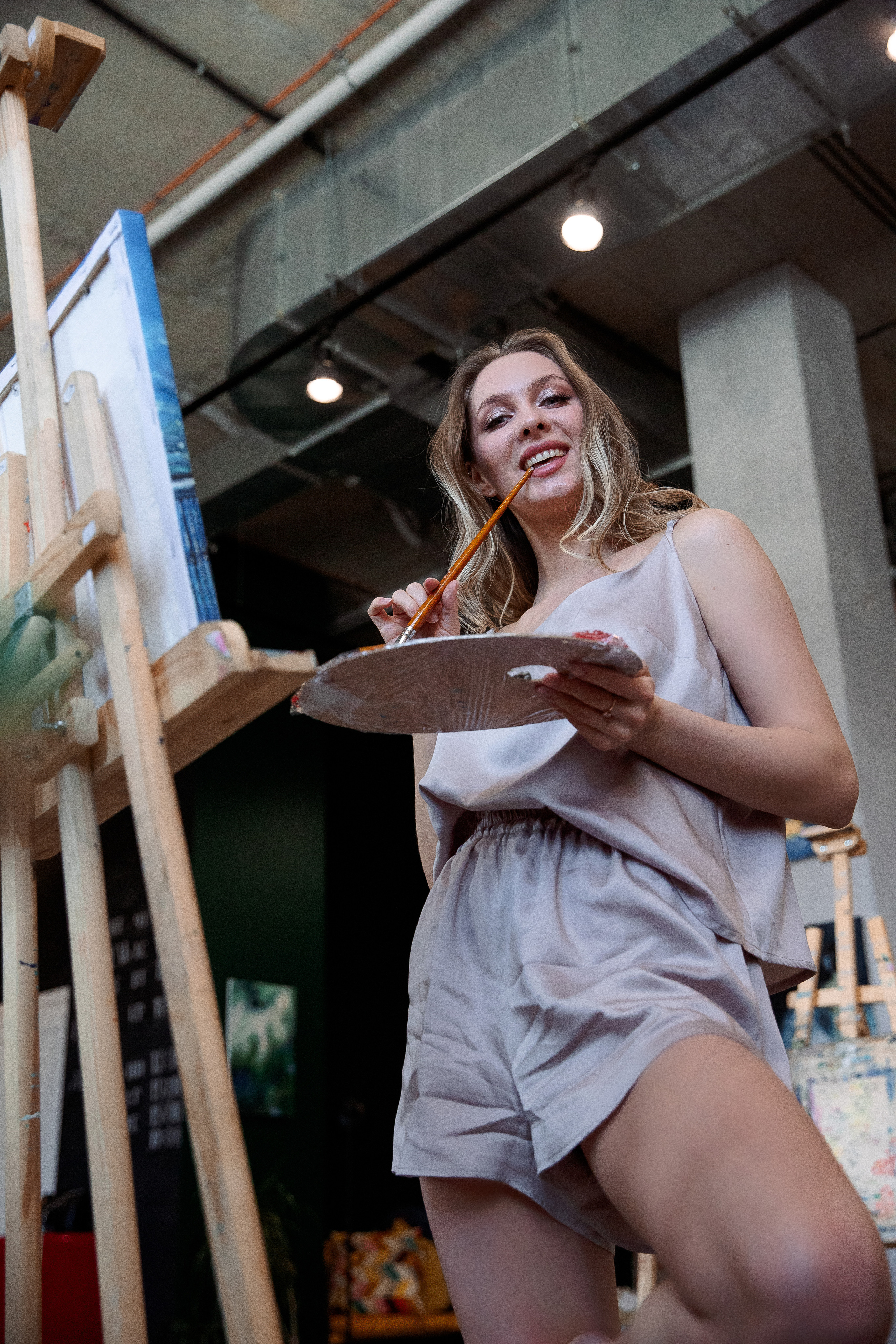 Утро невесты в художественной мастерской. Свадебный и семейный фотограф в Челябинске Юлия Ишимова