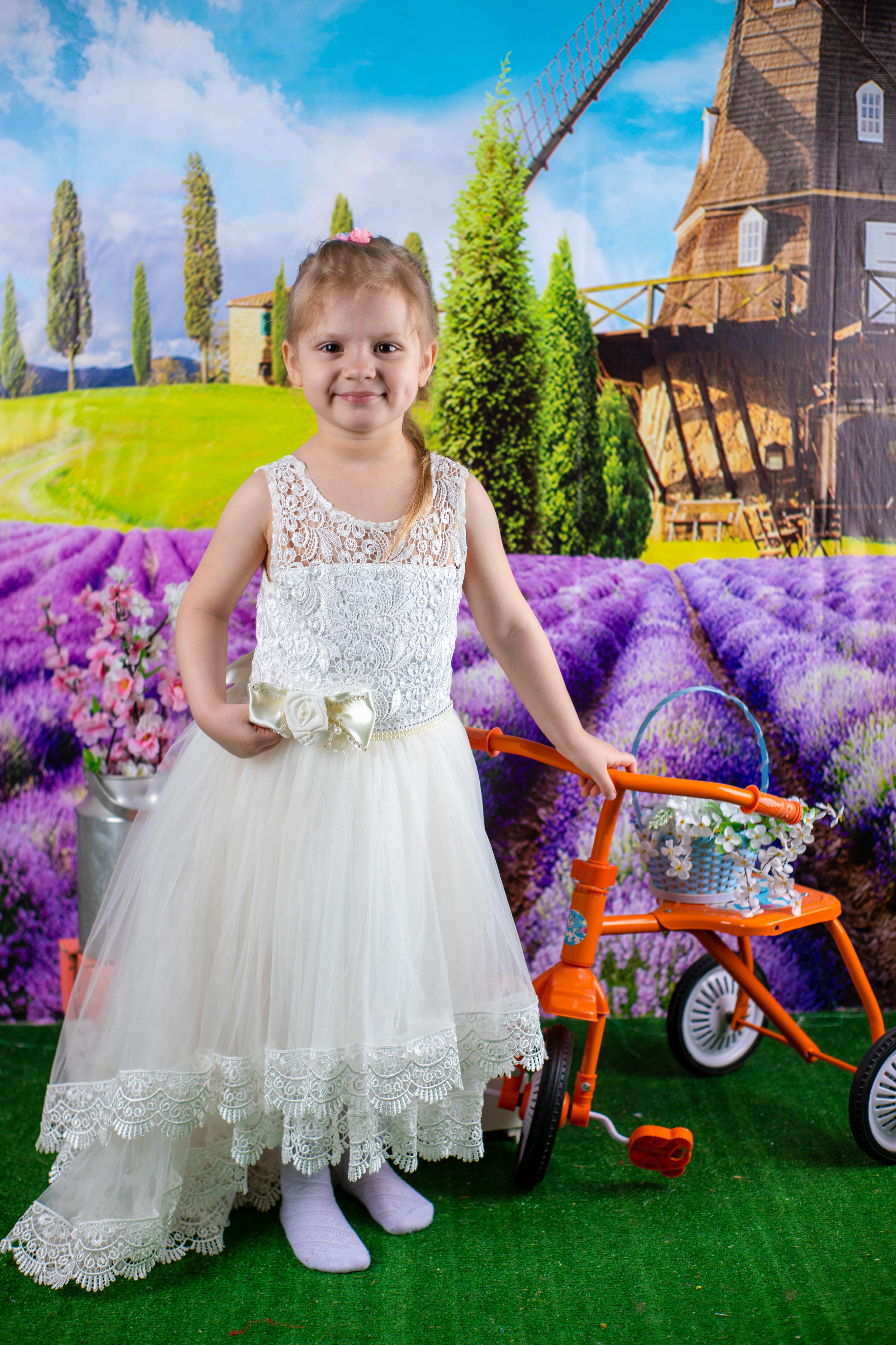 Весенняя фотосессия. Альбомы с самого детства. +79237847111