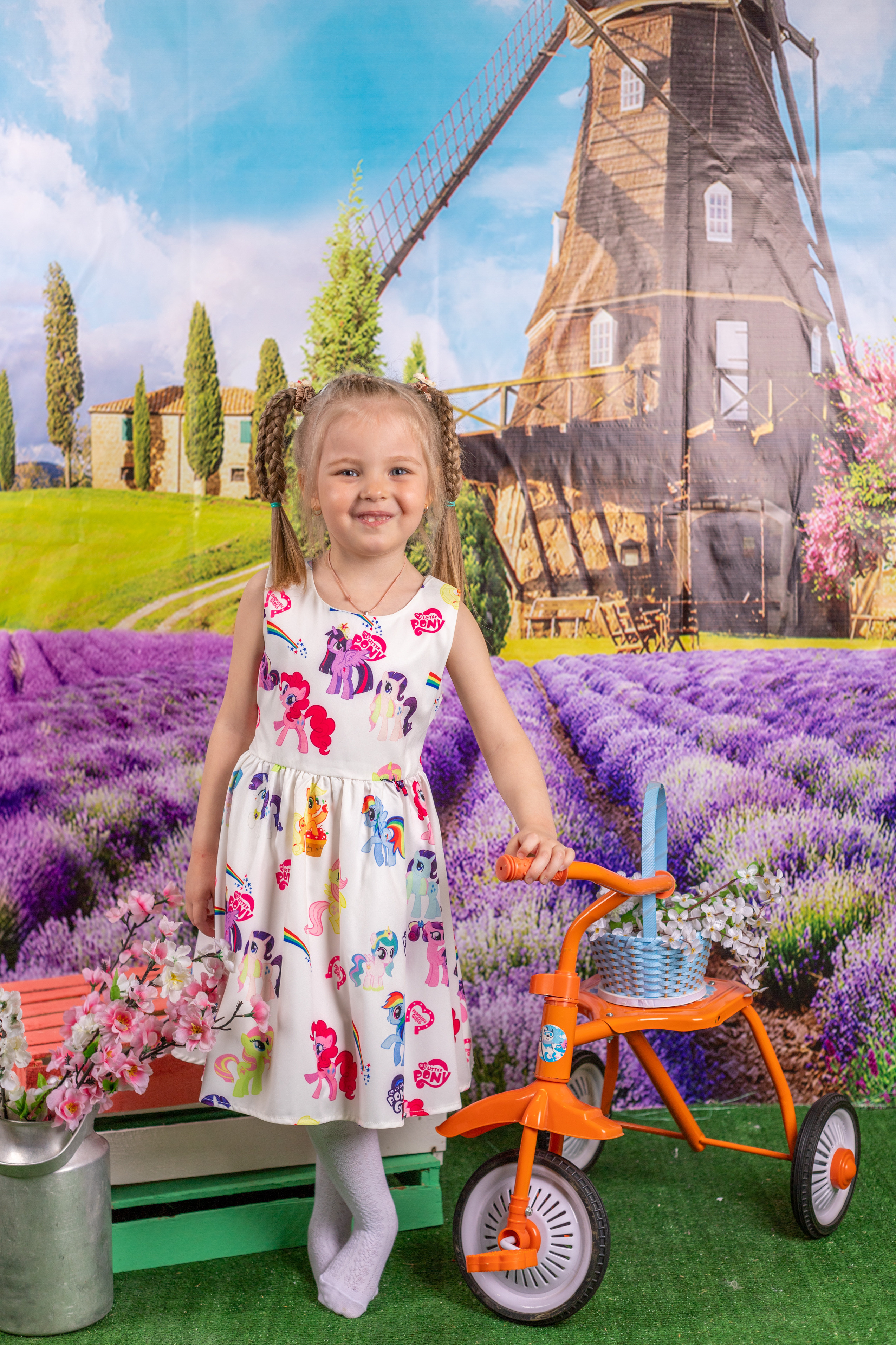 Весенняя фотосессия. Альбомы с самого детства. +79237847111