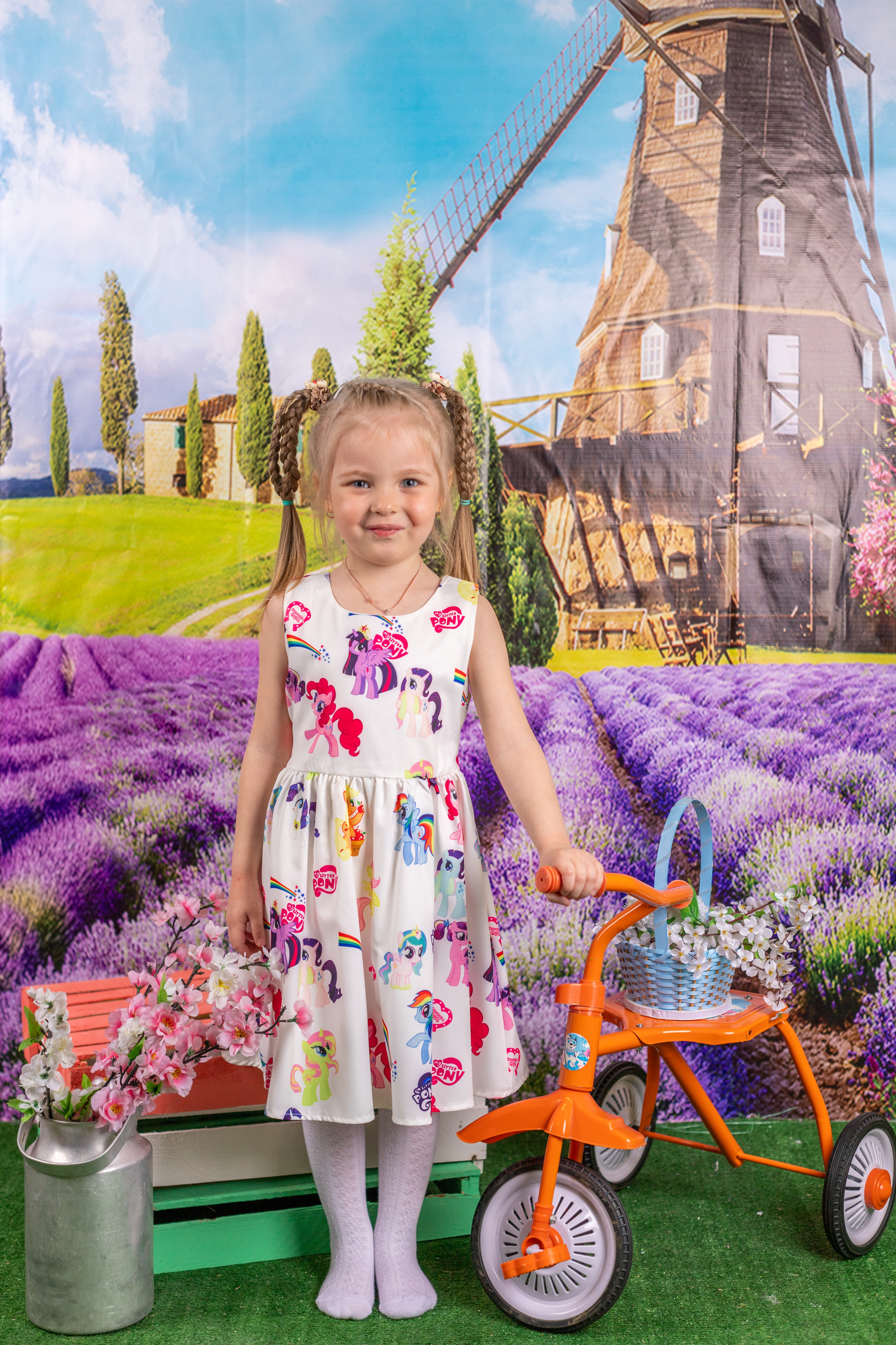 Весенняя фотосессия. Альбомы с самого детства. +79237847111