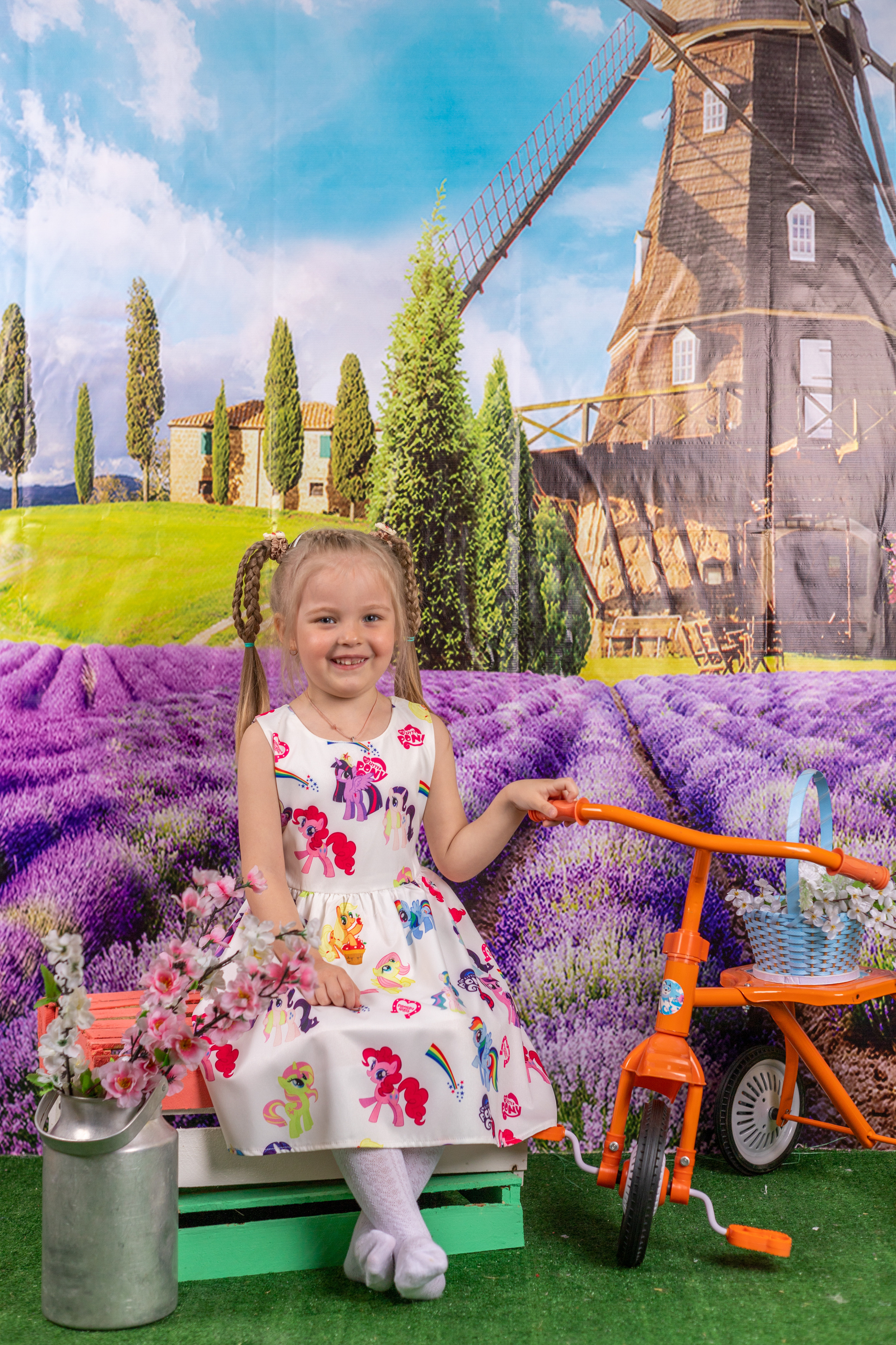 Весенняя фотосессия. Альбомы с самого детства. +79237847111