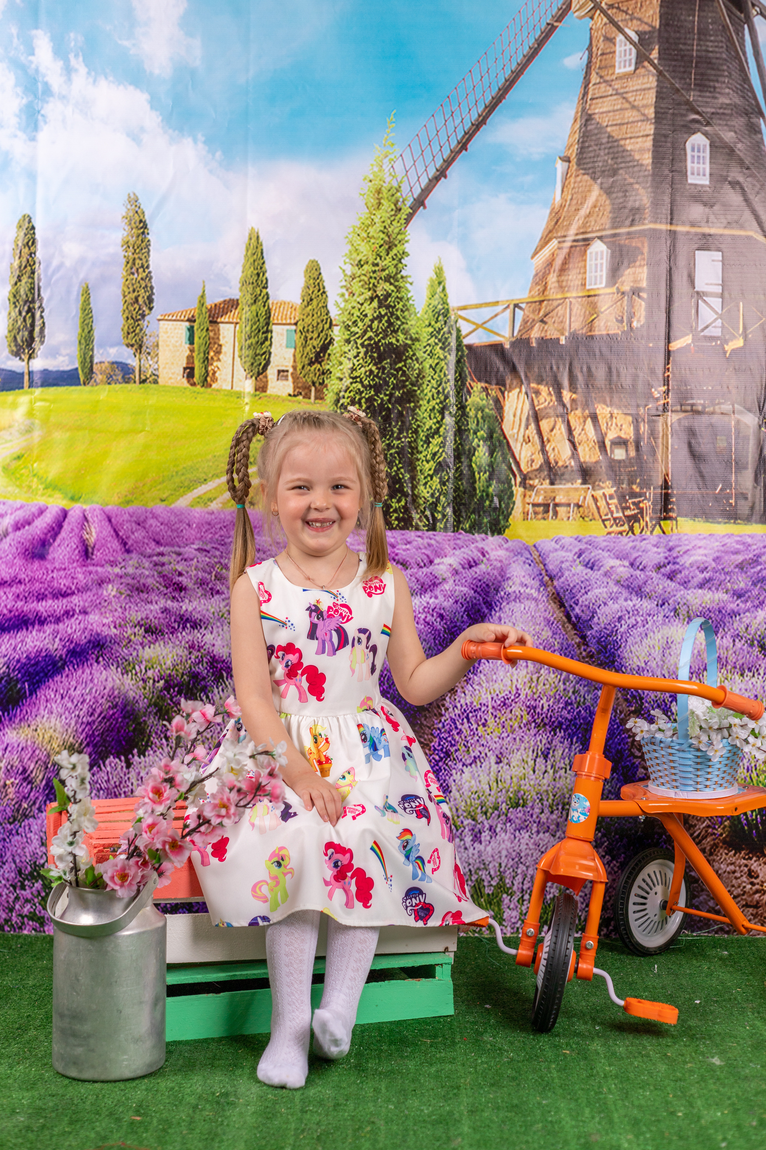 Весенняя фотосессия. Альбомы с самого детства. +79237847111