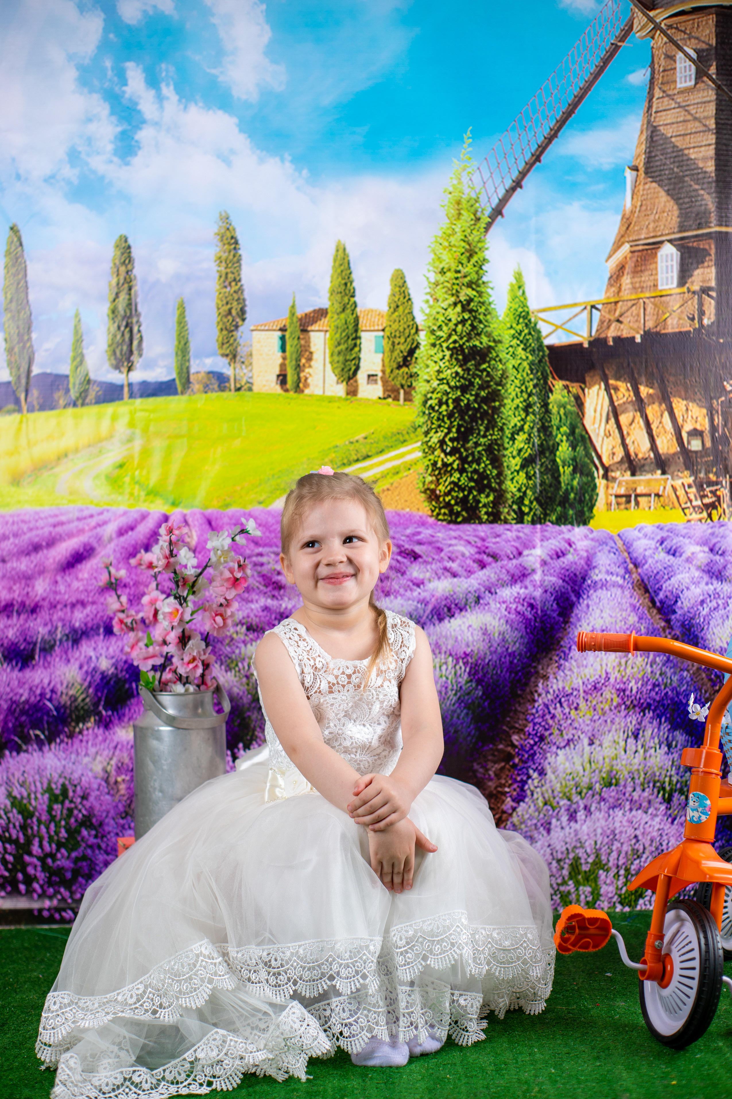 Весенняя фотосессия. Альбомы с самого детства. +79237847111