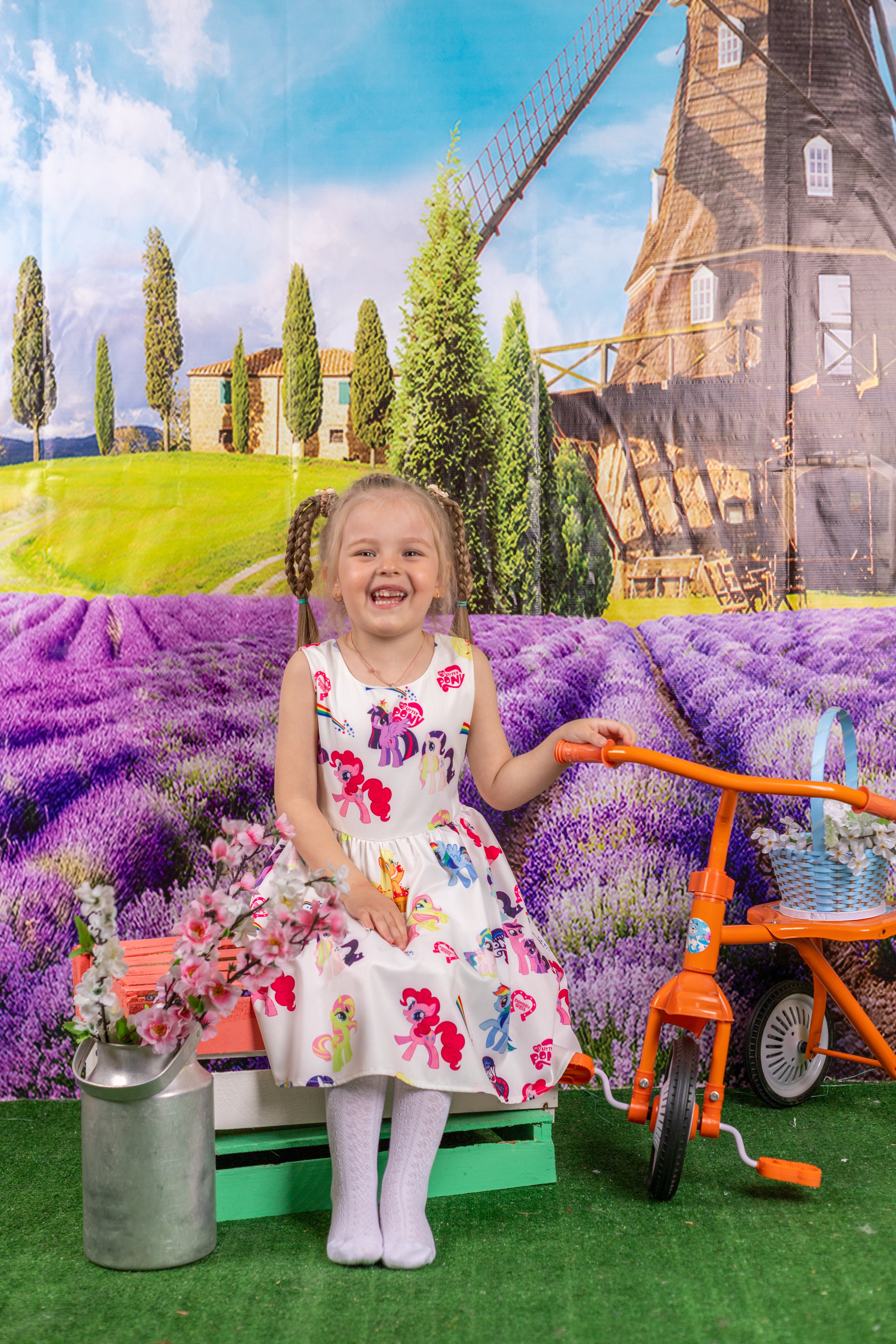 Весенняя фотосессия. Альбомы с самого детства. +79237847111