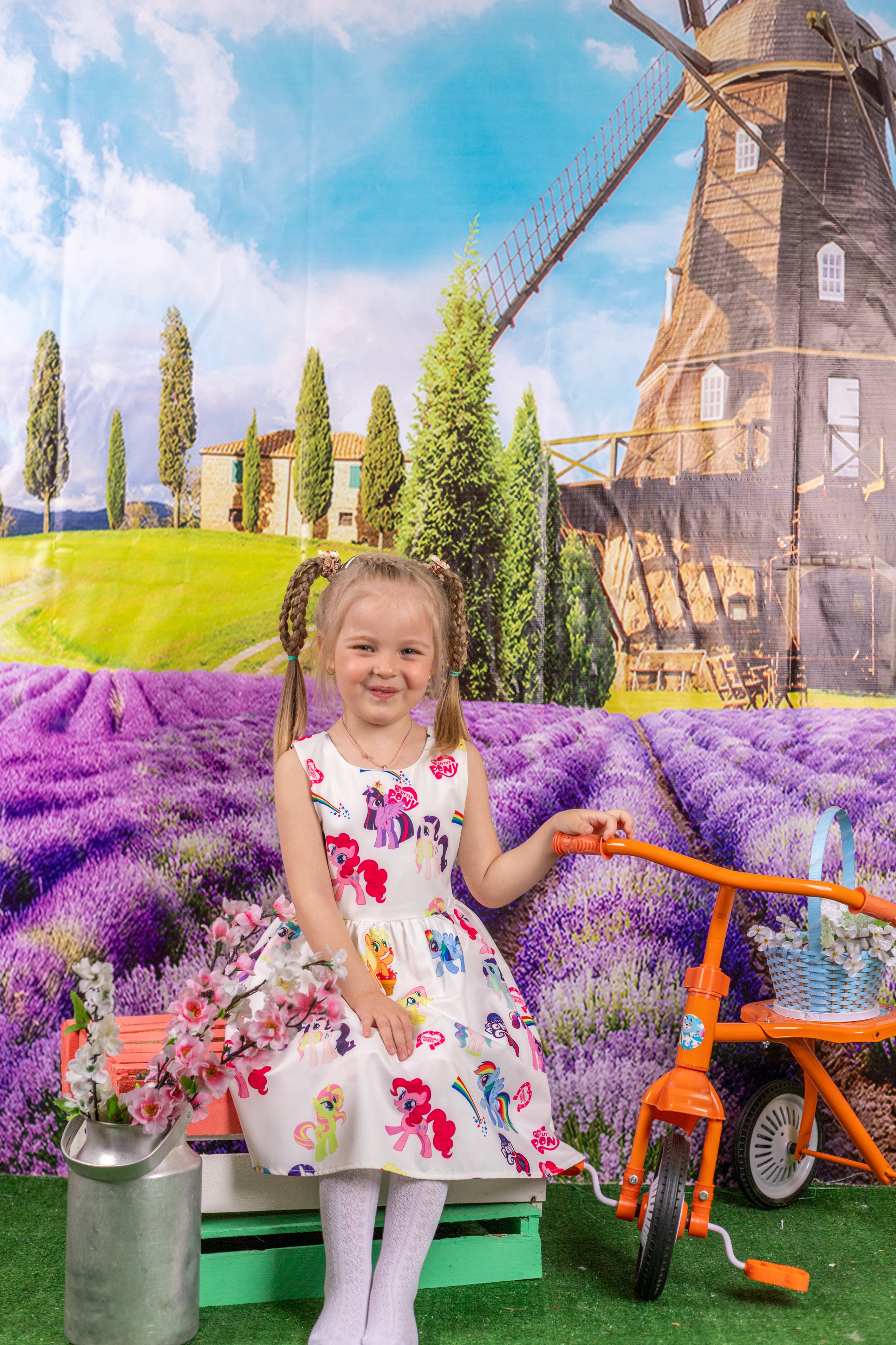 Весенняя фотосессия. Альбомы с самого детства. +79237847111