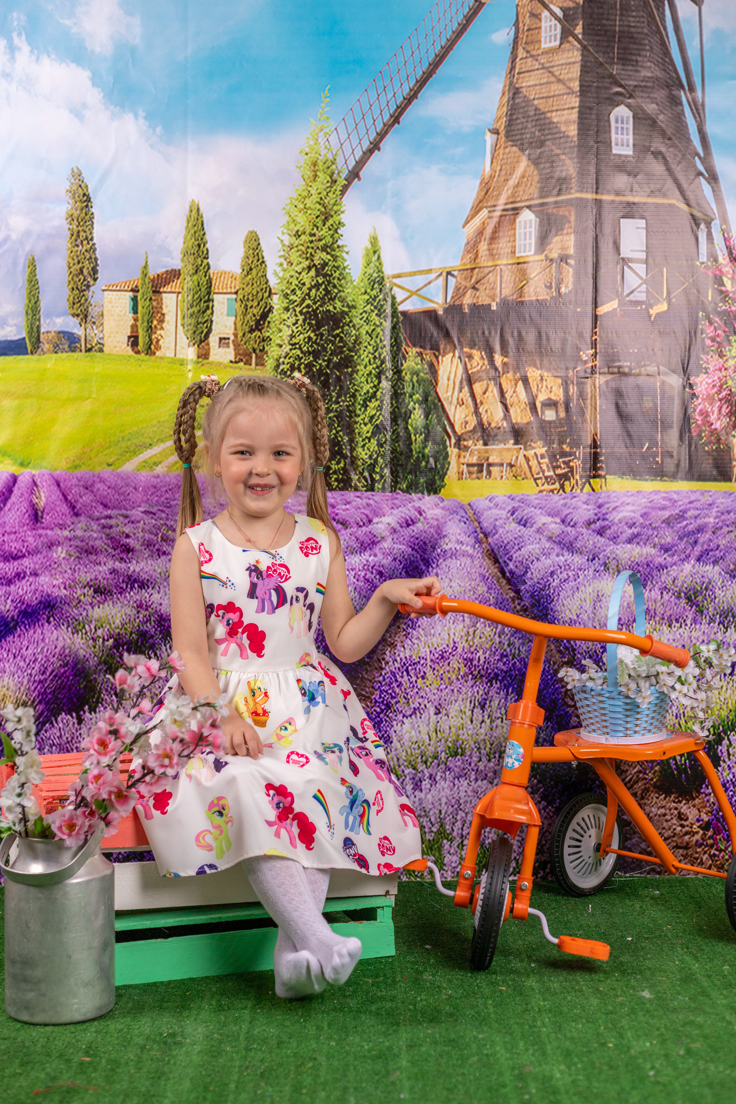 Весенняя фотосессия. Альбомы с самого детства. +79237847111