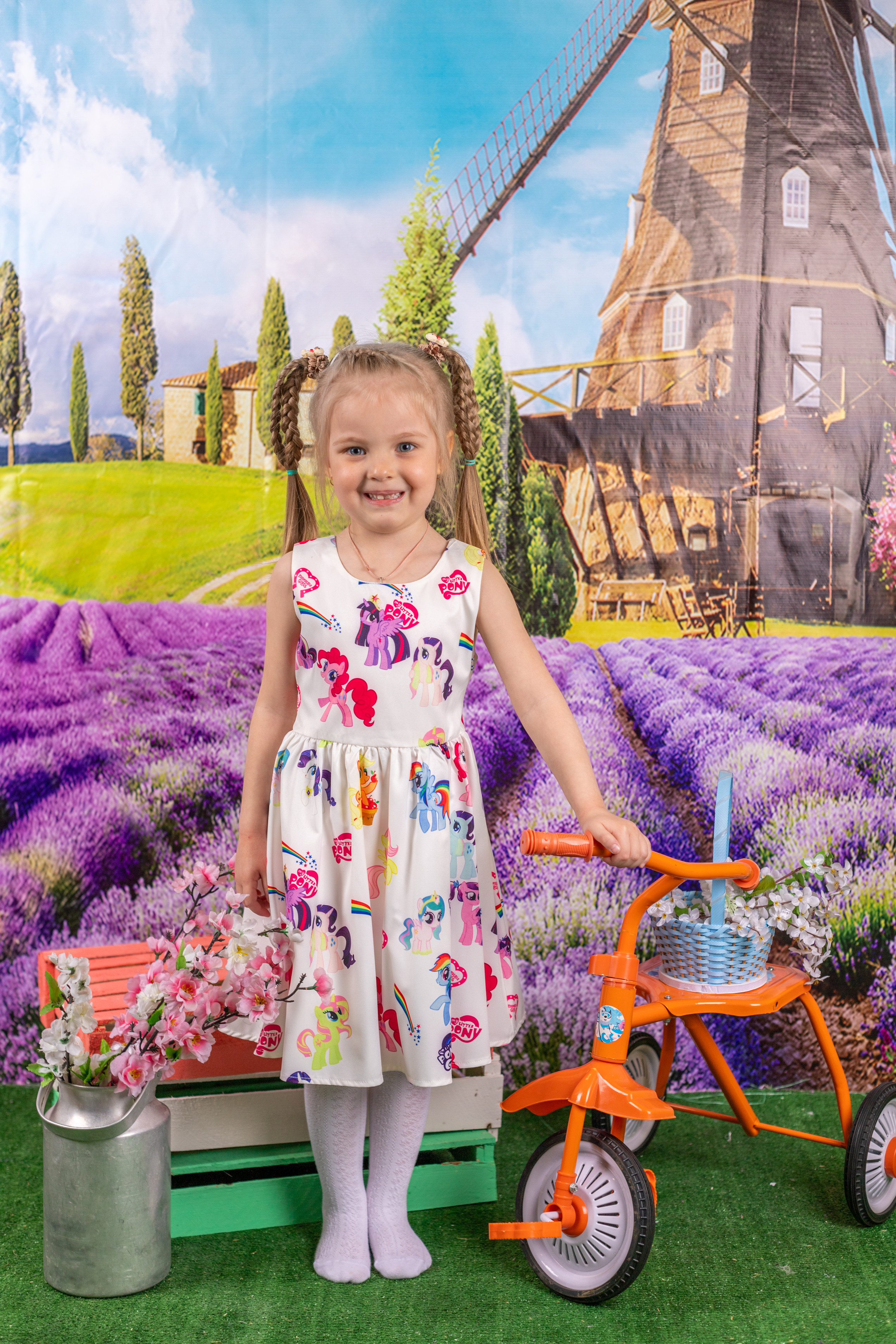 Весенняя фотосессия. Альбомы с самого детства. +79237847111