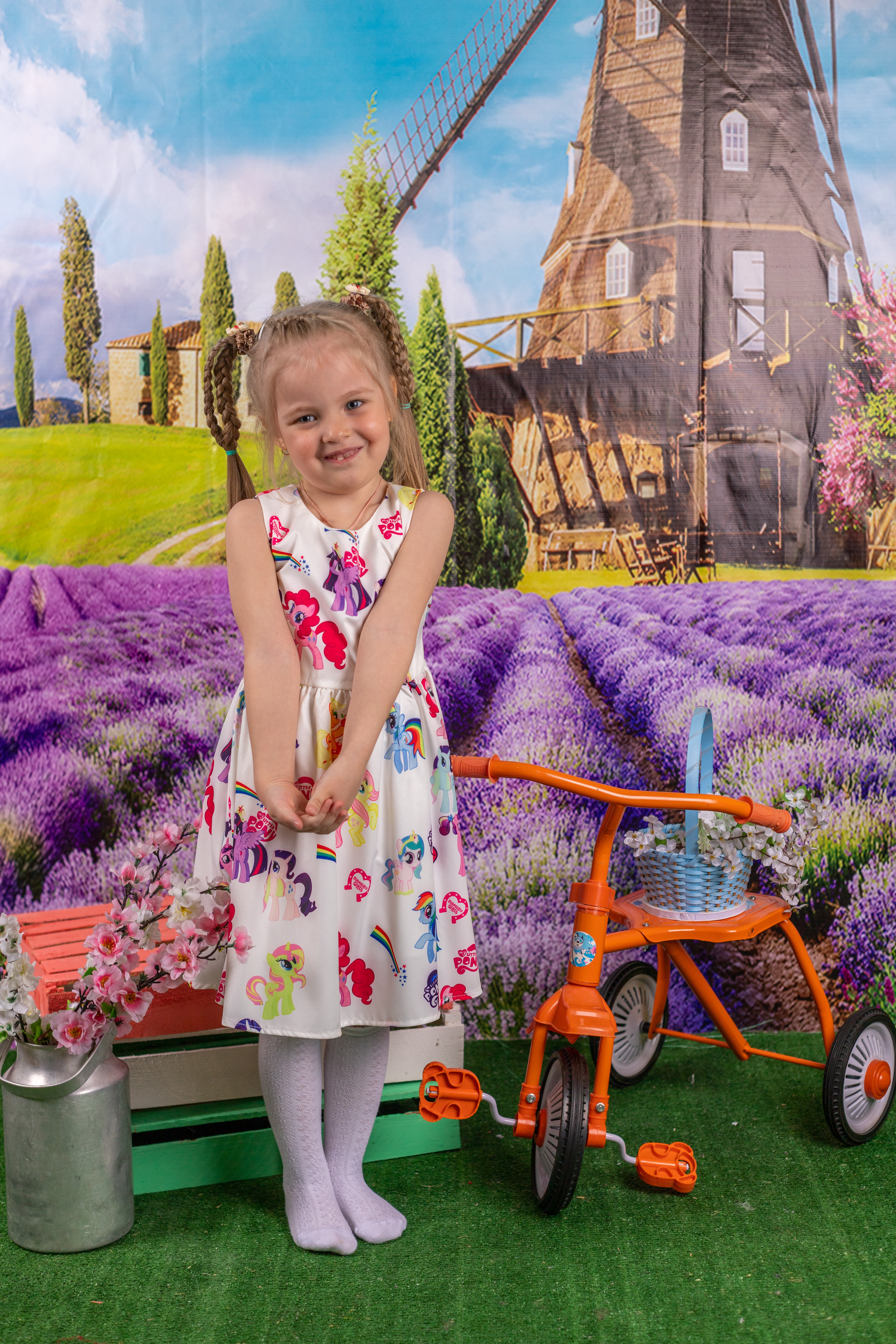 Весенняя фотосессия. Альбомы с самого детства. +79237847111