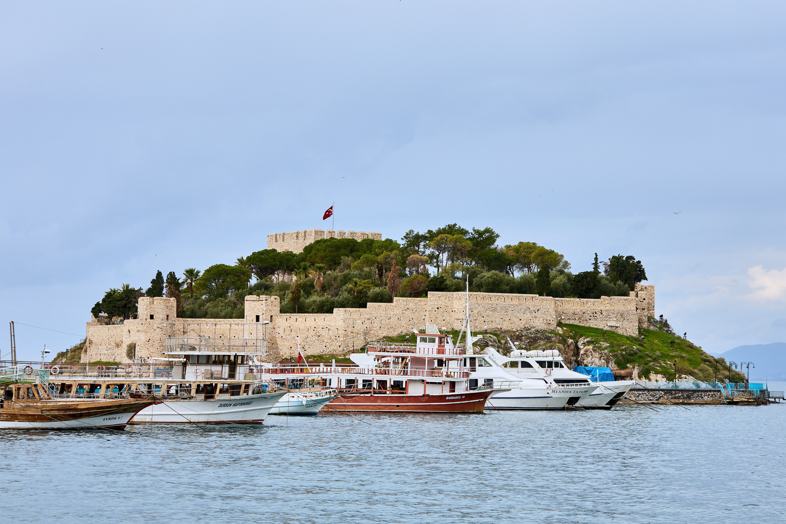 Кушадасы. Фото департамент круизного лайнера Астория Гранде