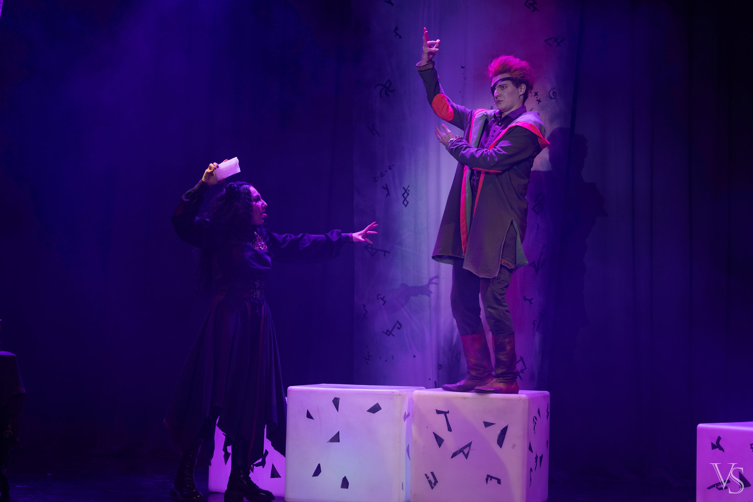 Книга стихий 25.01. Фотограф Виктор Степанов