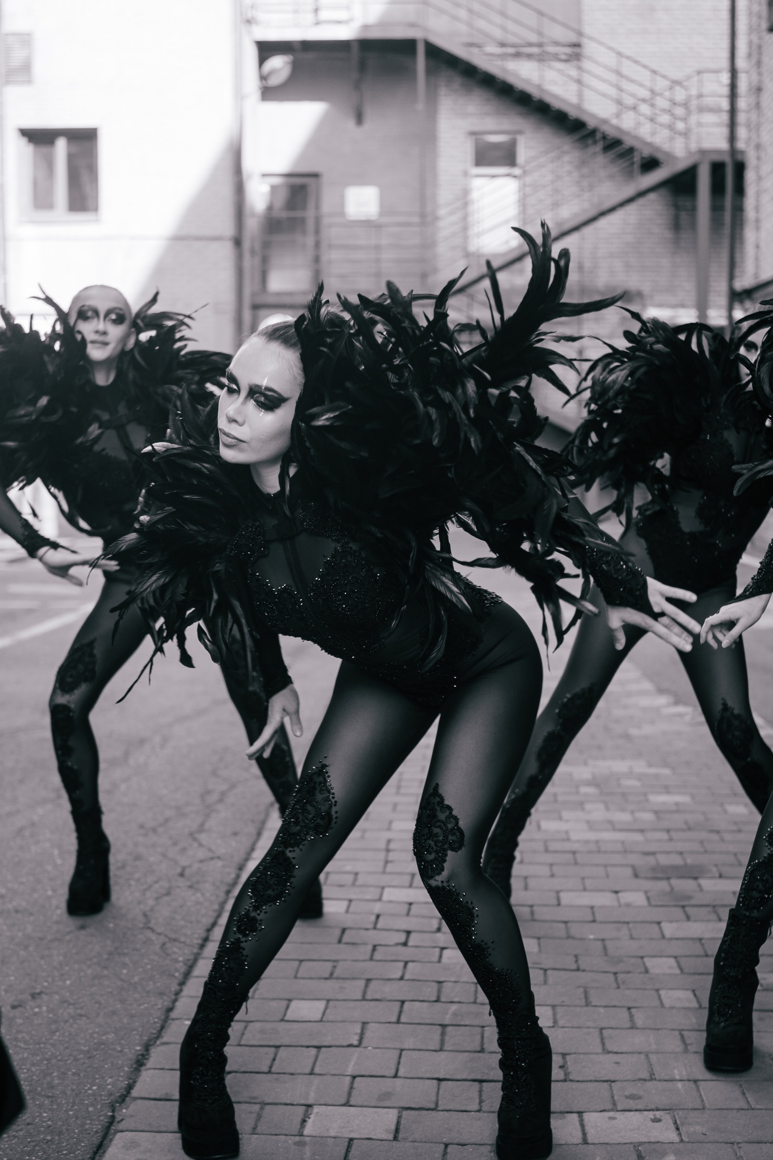 Вороны Circus Zone. Фотограф / видеограф в Москве и Сочи Sofia Riversong