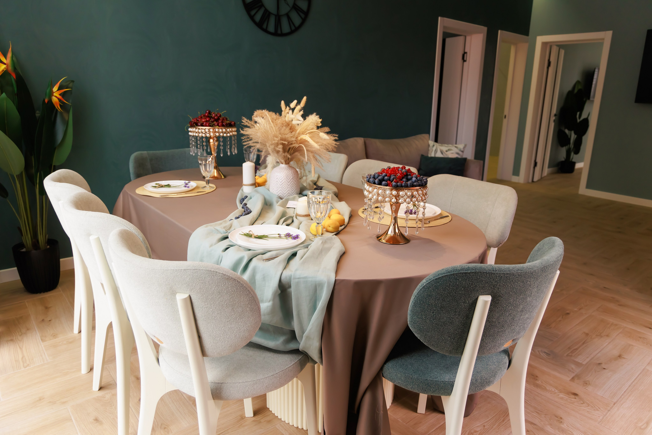 Интерьерная и рекламная съёмка. Свадебный и семейный фотограф в г. Майкопе (выезд по республике и краю)