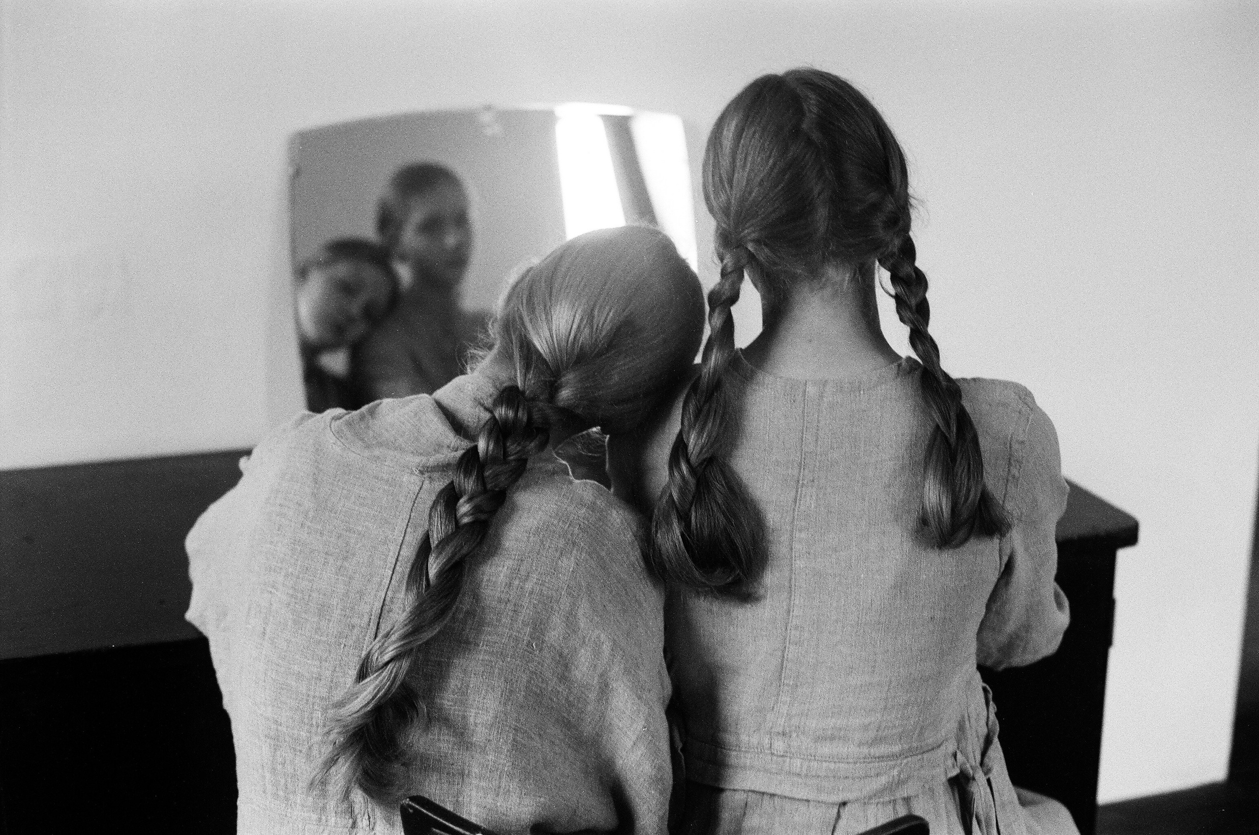 Соня и Ксюша. Пленка. Фотограф Тимофеева Юлия