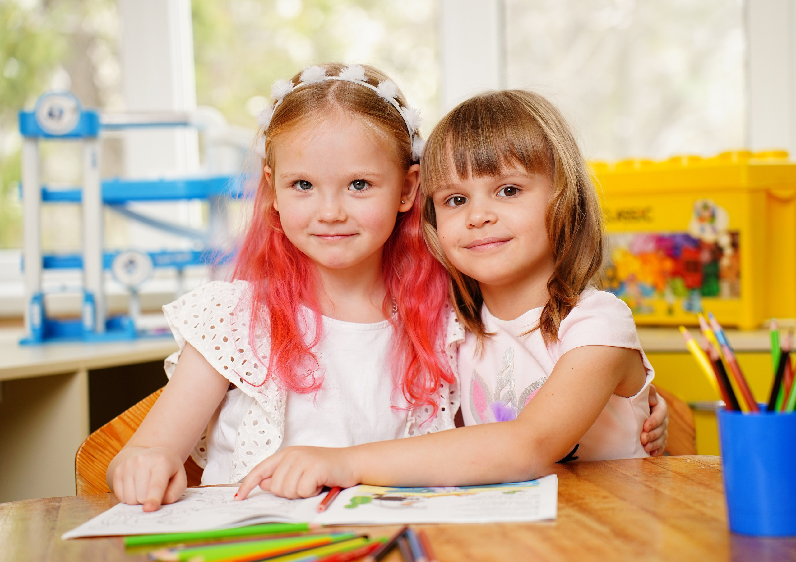 Мелкие группы. MEMENTO.Выпускные альбомы, школьные, юбилейные и другие книги. Ростов-на-Дону