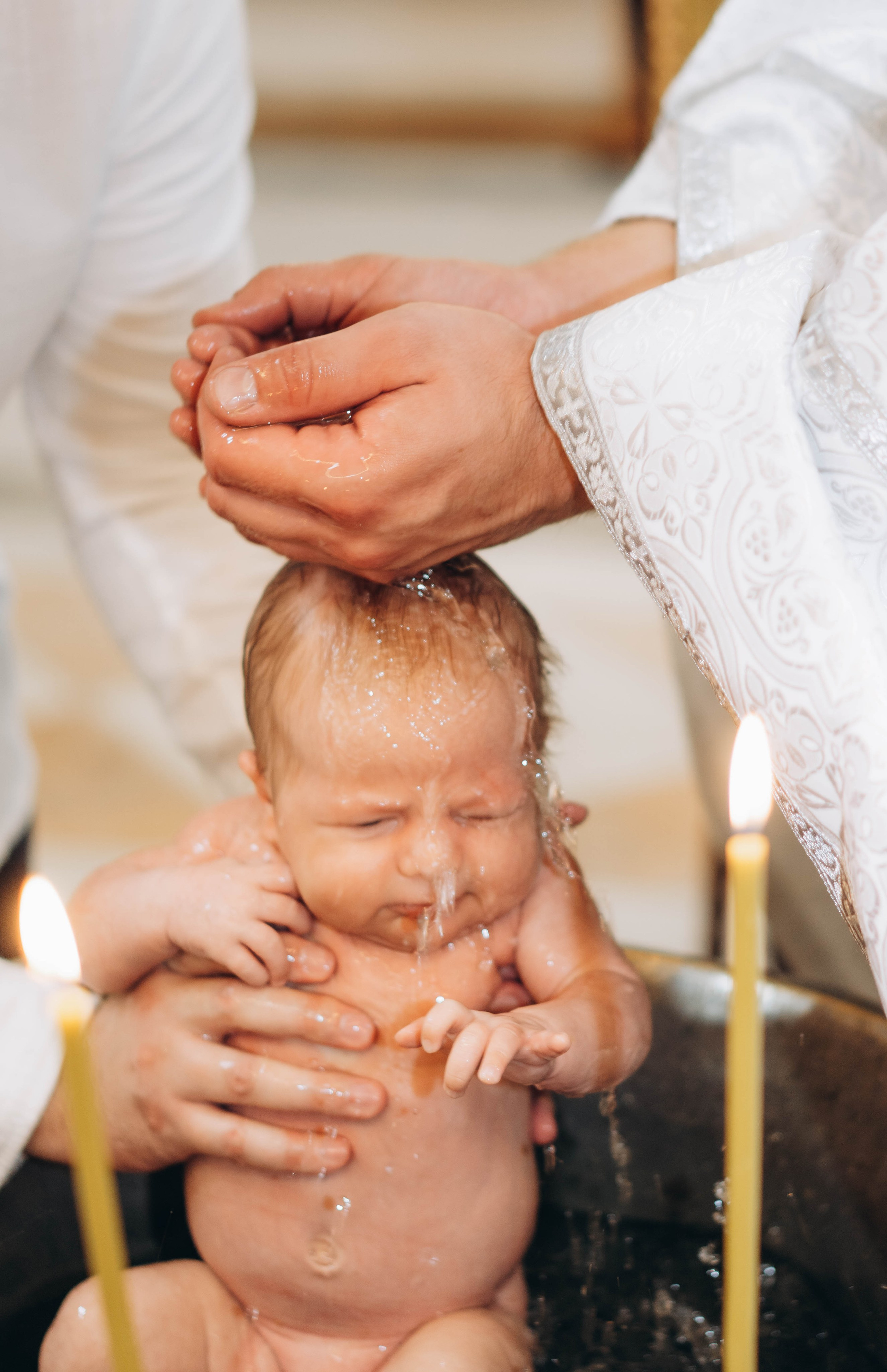 Крещение Тихона Церковь Почаевской иконы Божией Матери в Салтыковке. Фотограф Москва Валерия Веденина