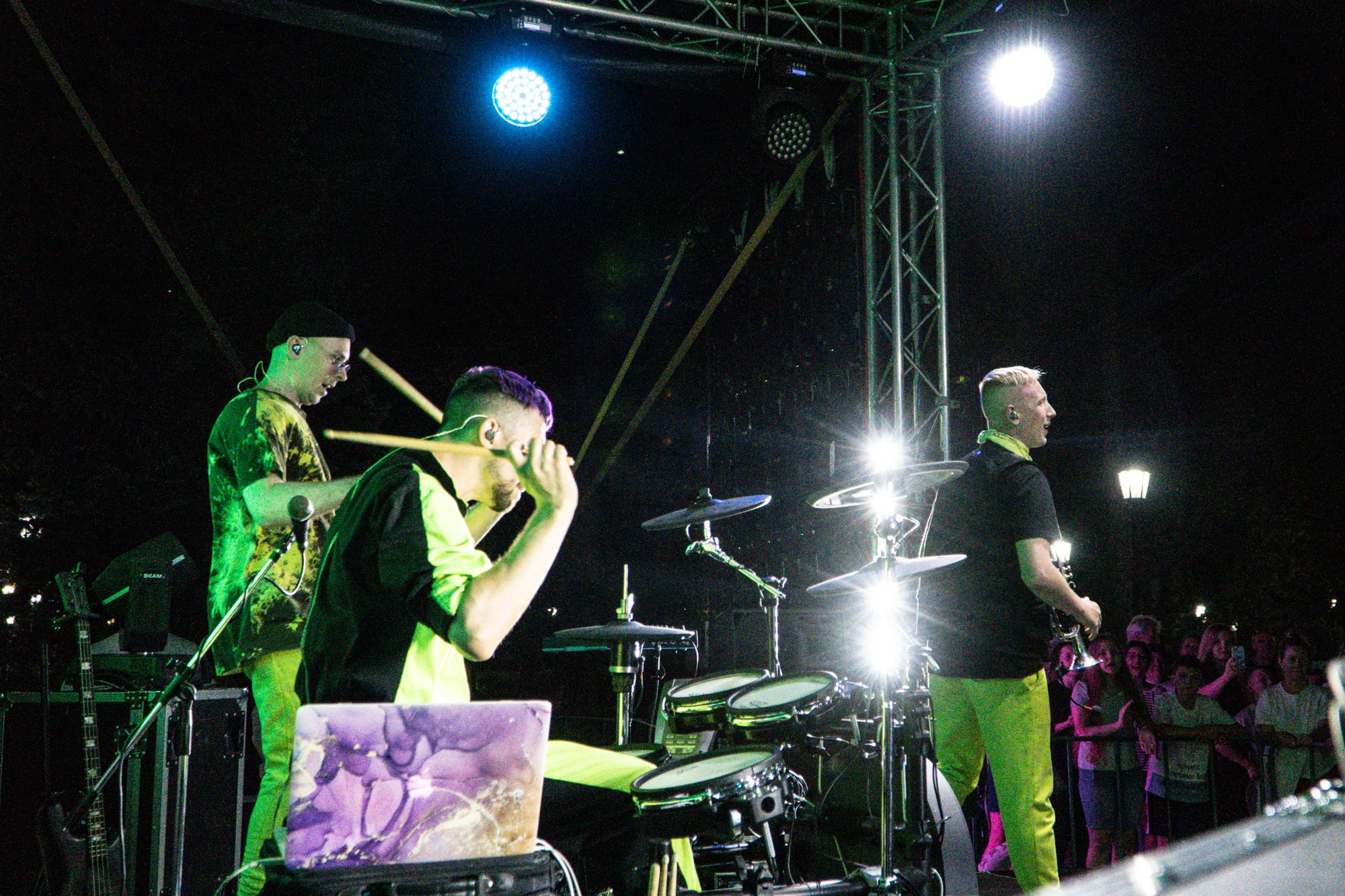 Концерт ко Дню молодёжи 2022. Репортажный, промышленный и маркетплейс-фотограф Дмитрий Чернат