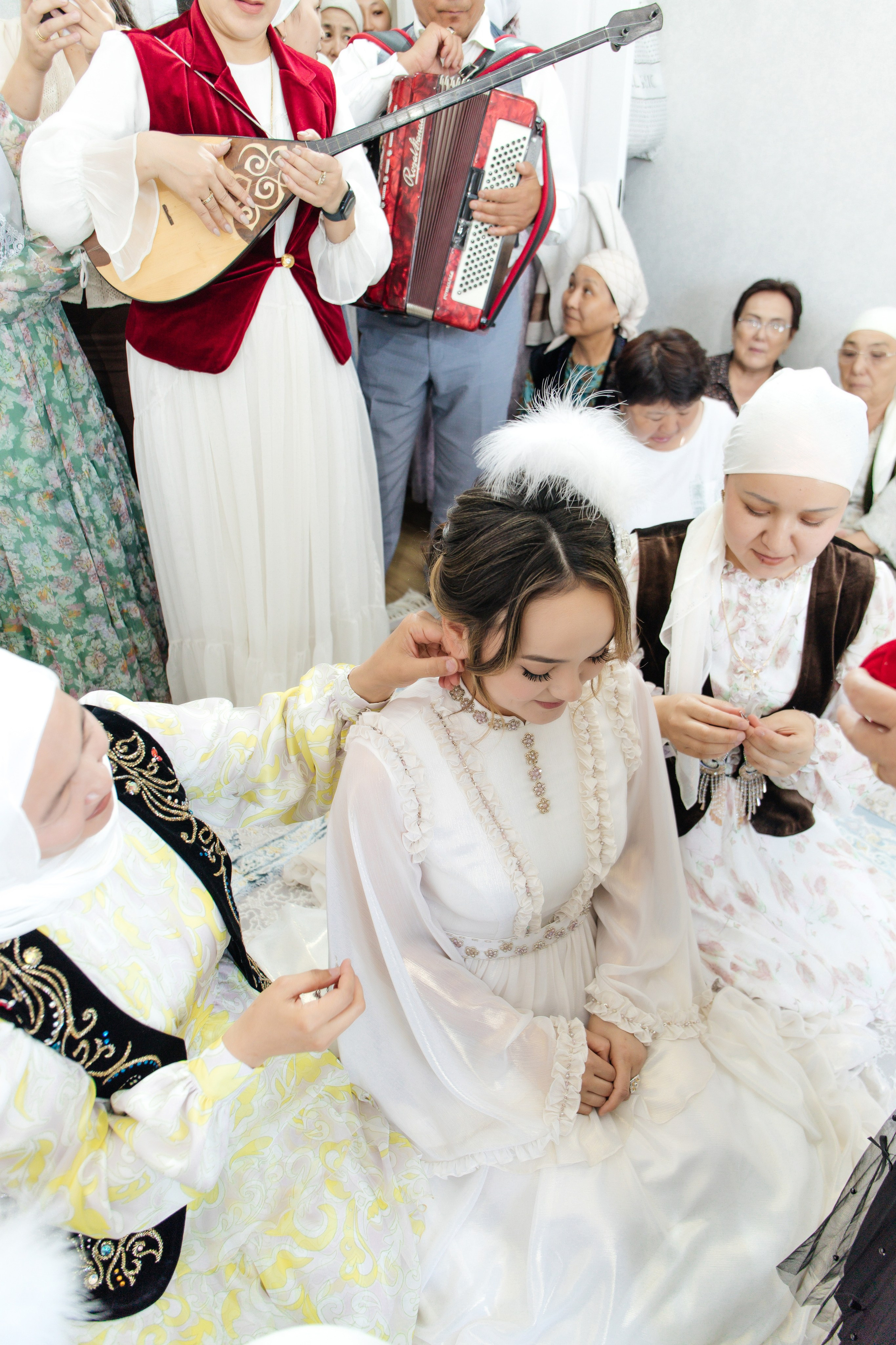 Moldir — syrğa salu. Wedding and Love story Photographer