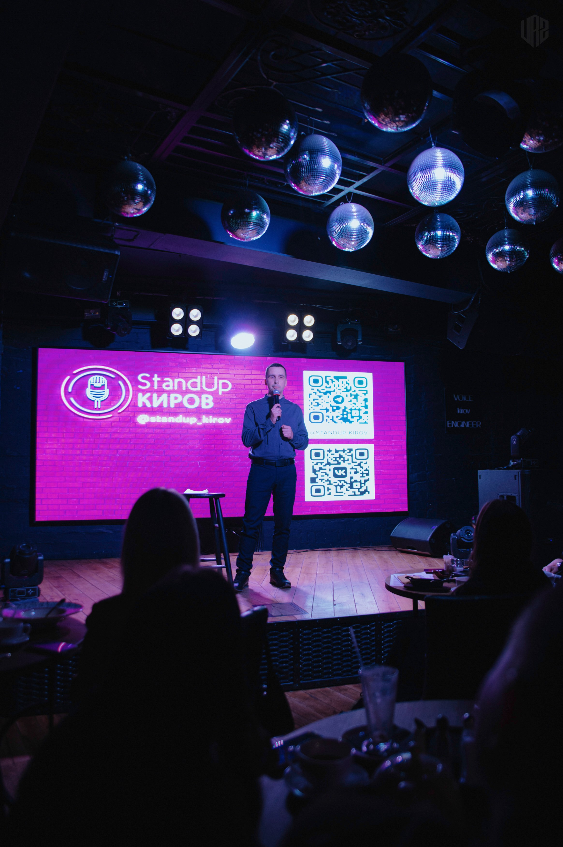 Stand up медицинских работников. Контент фотограф Илья Урс