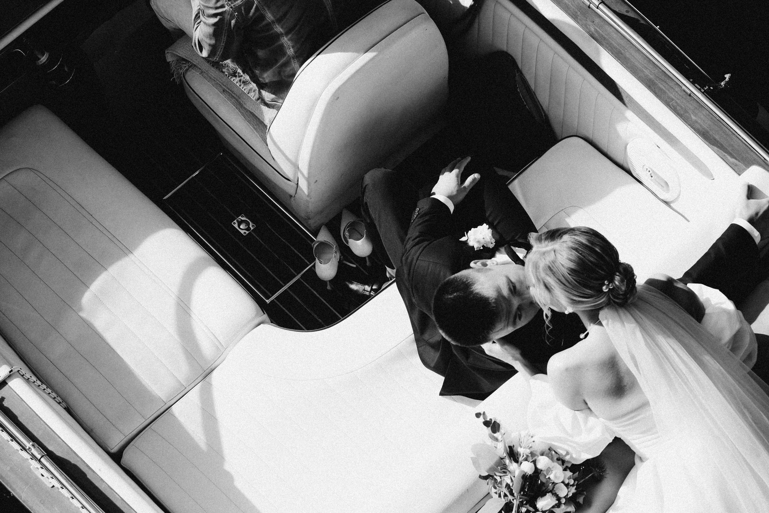 СВАДЕБГНАЯ ПРОГУЛКА ПО КАНАЛ САНКТ-ПЕТЕРБУРГА НА КАТЕРЕ. Профессиональный фотограф, Санкт-Петербург — Виктория Богомолова