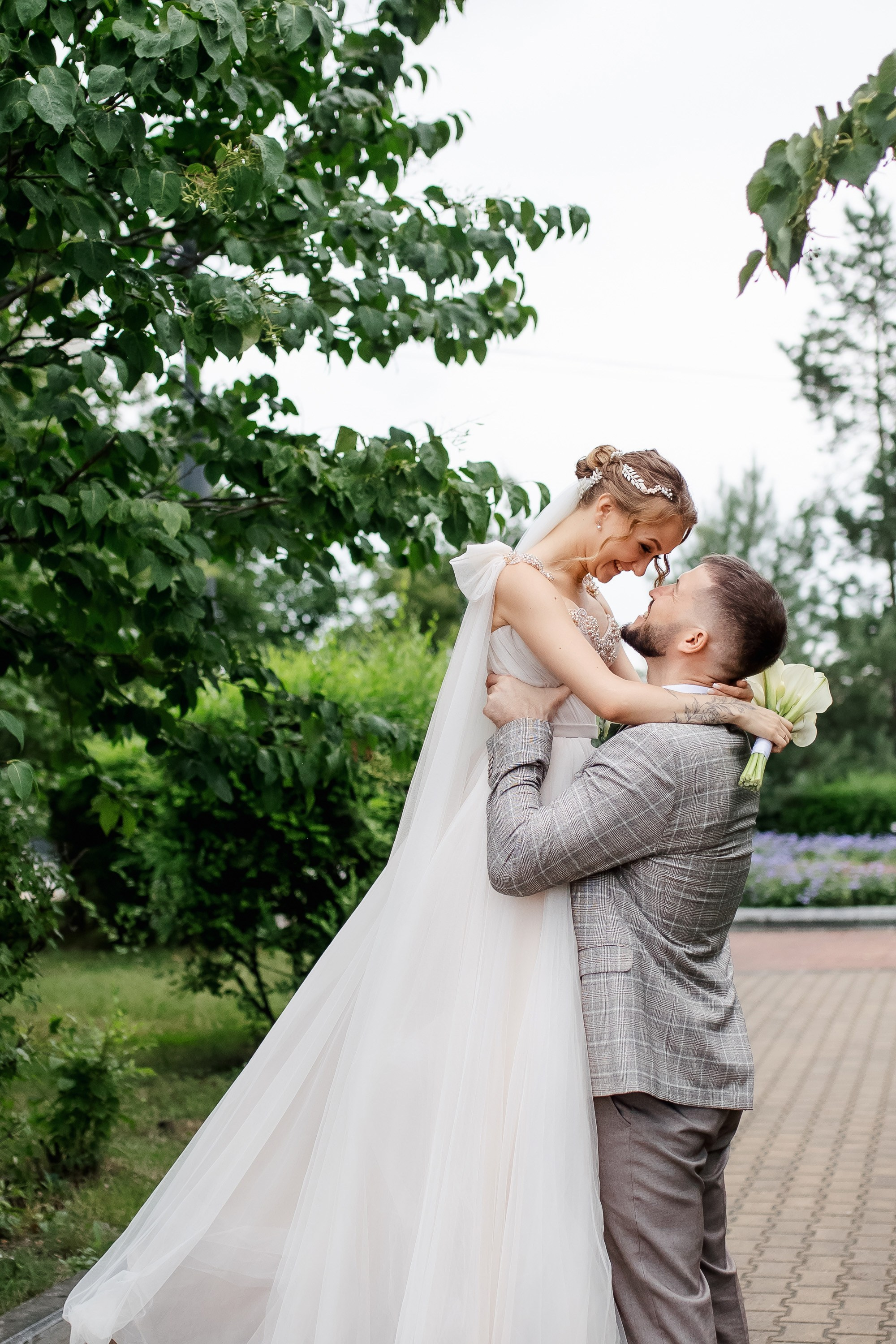 Степан и Ульяна. Утро. Загс. Прогулка. Дождь и солнце. Свадебный фотограф в Хабаровске