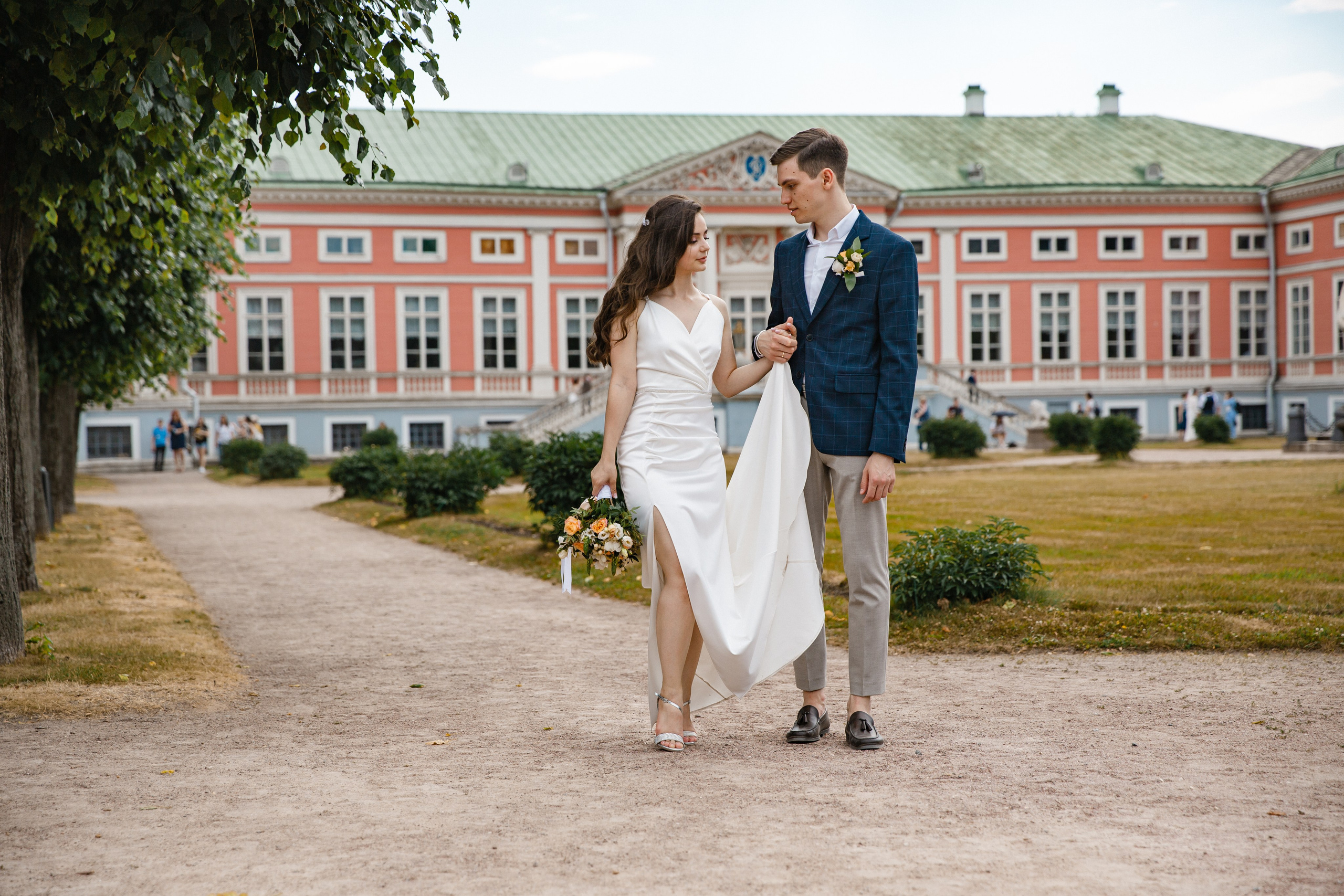 Свадебная фотосессия в усадьбе Кусково. Фотограф и видеограф Анна Домашенко
