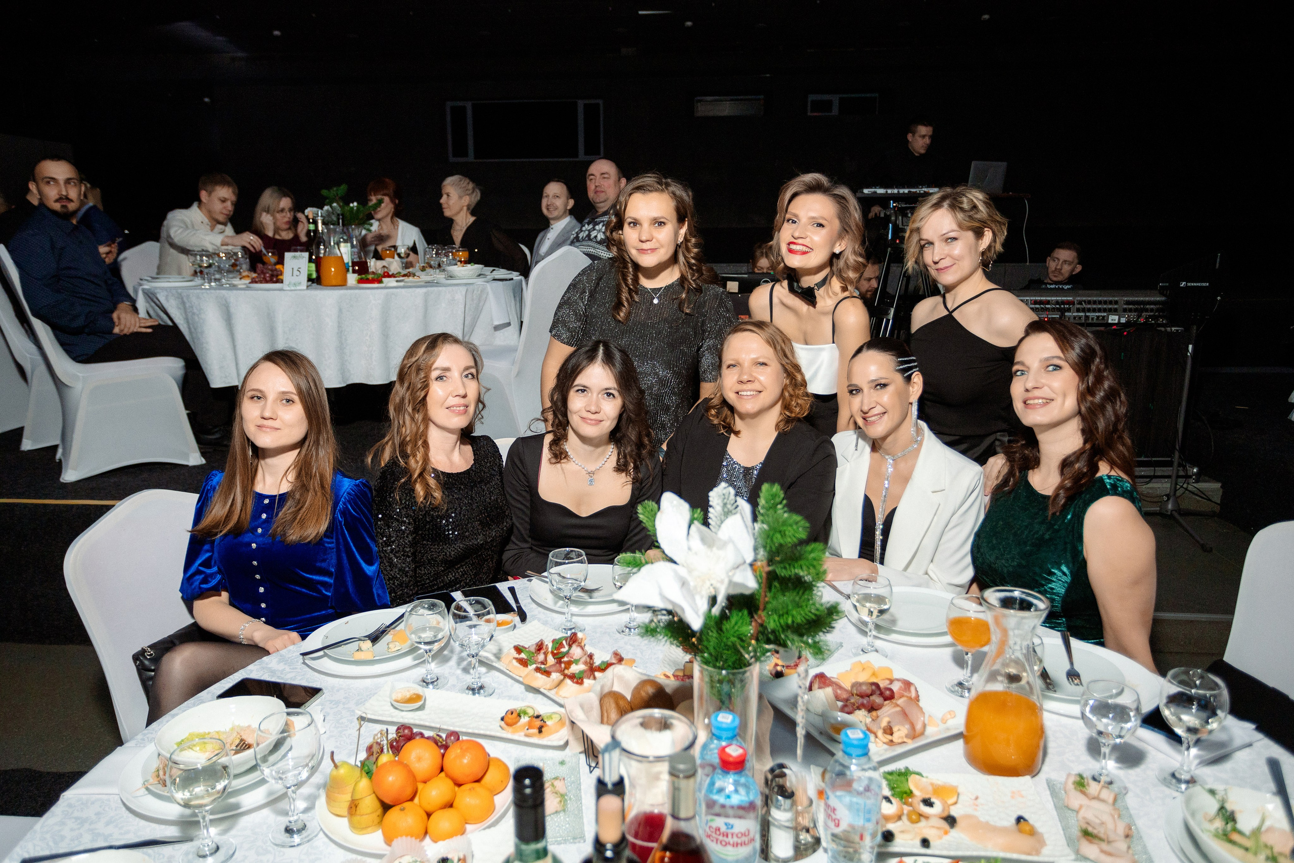 РЕПОРТАЖ: НОВЫЙ ГОД В ДК МЕТАЛЛУРГ. Профессиональный фотограф в Ижевске Леша Петров