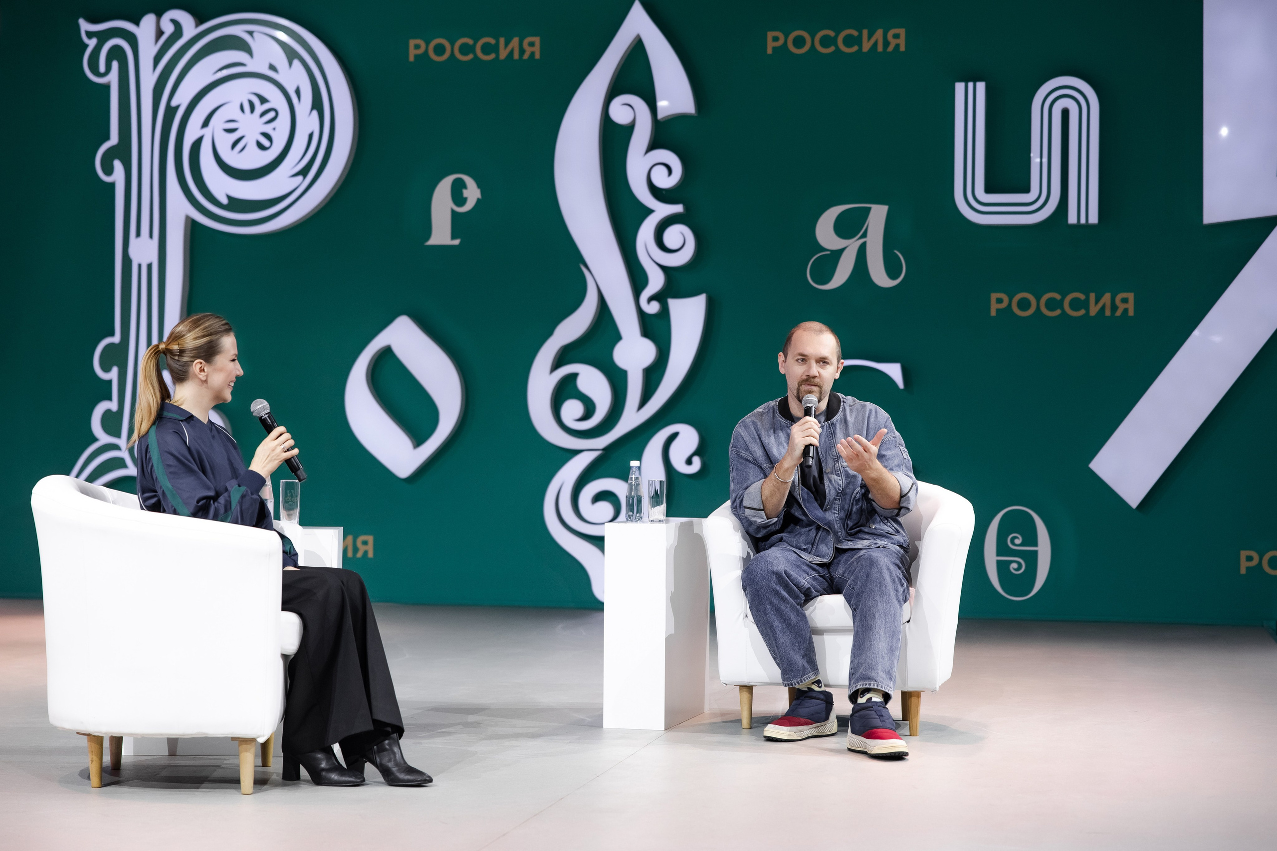 Выставка Россия: наша культура. Свадебный репортажный фотограф в Москве