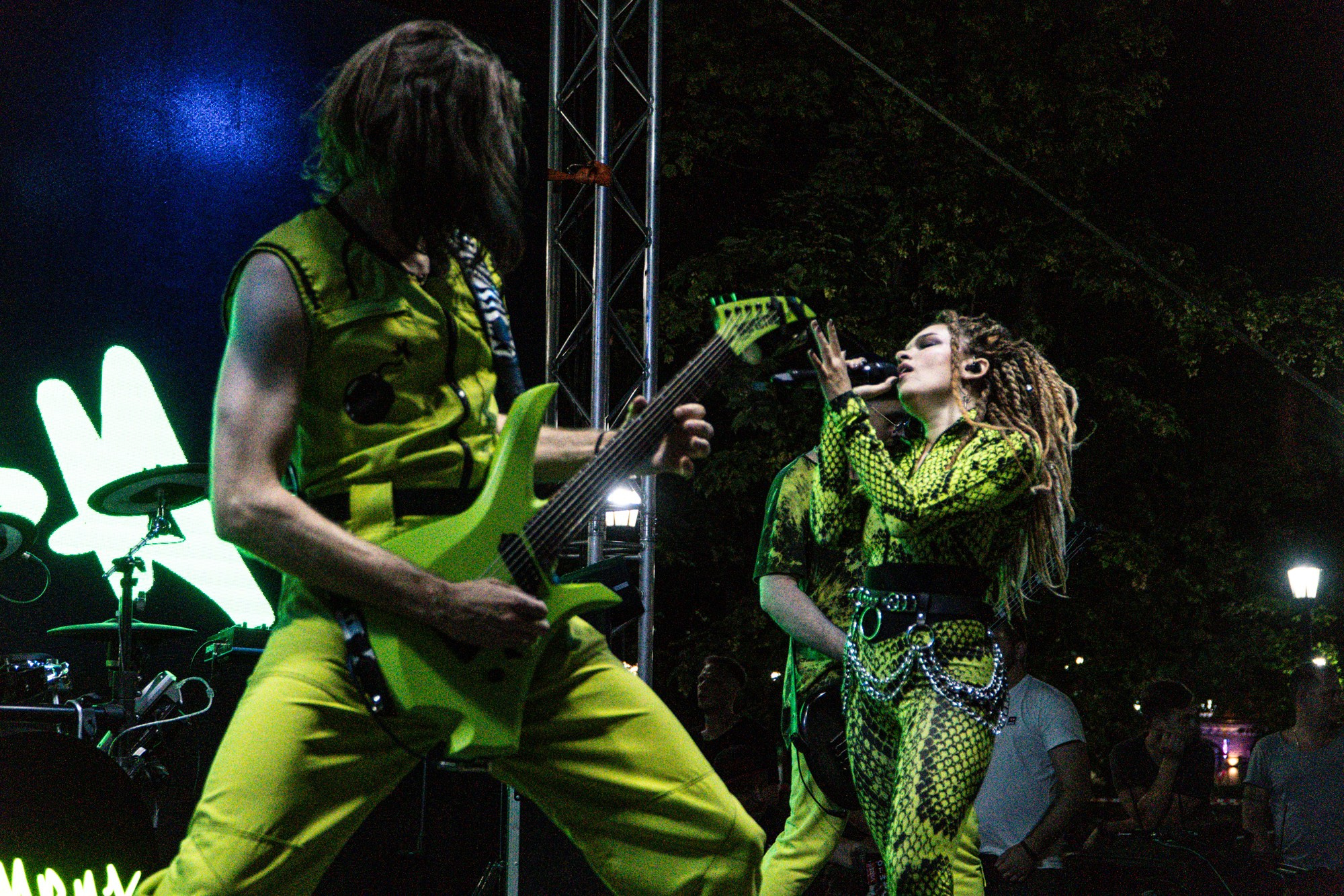 Концерт группы Бомбей. Репортажный, промышленный и маркетплейс-фотограф Дмитрий Чернат