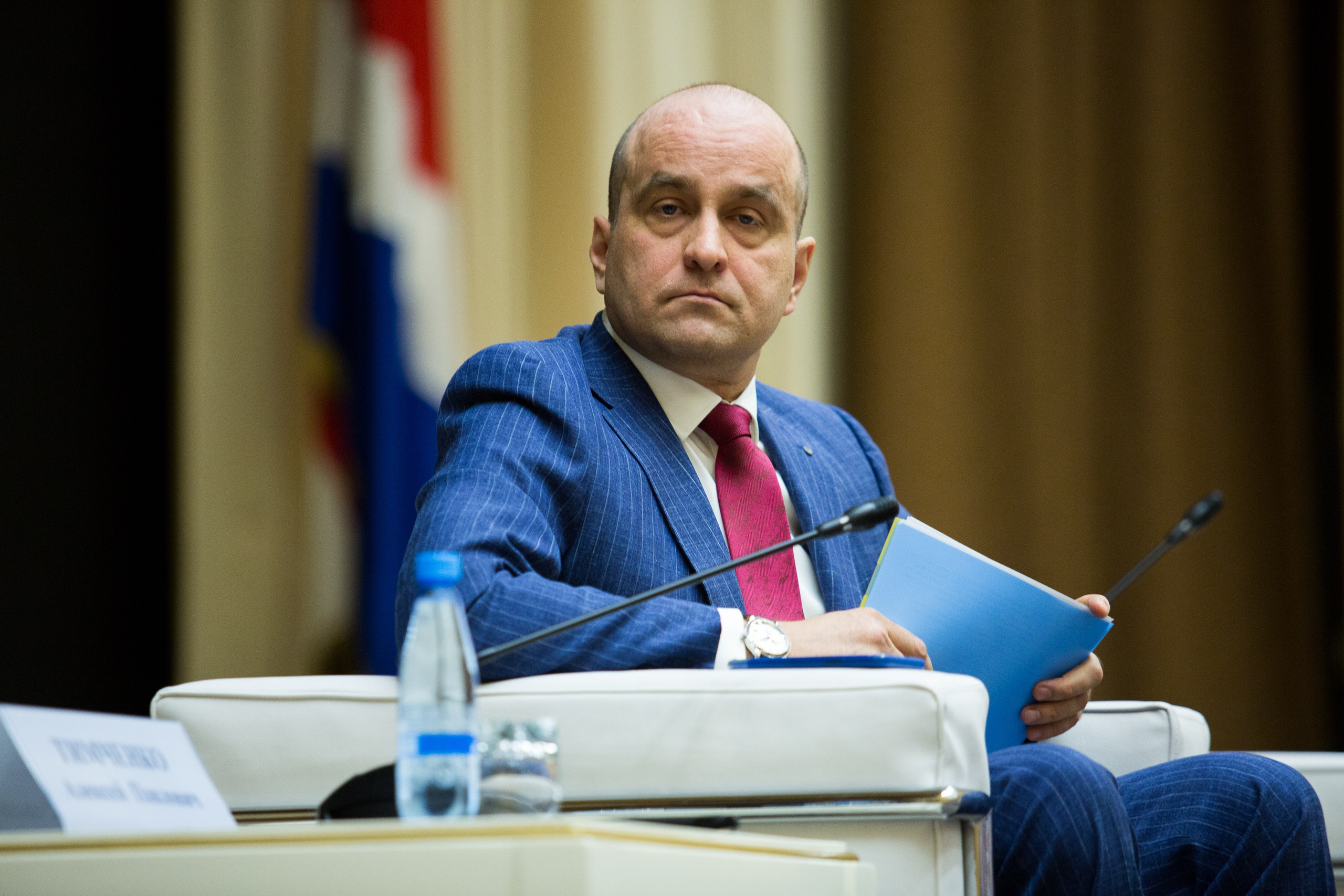 Пленарное заседание «Бизнес у моря». Репортажный фотограф во Владивостоке