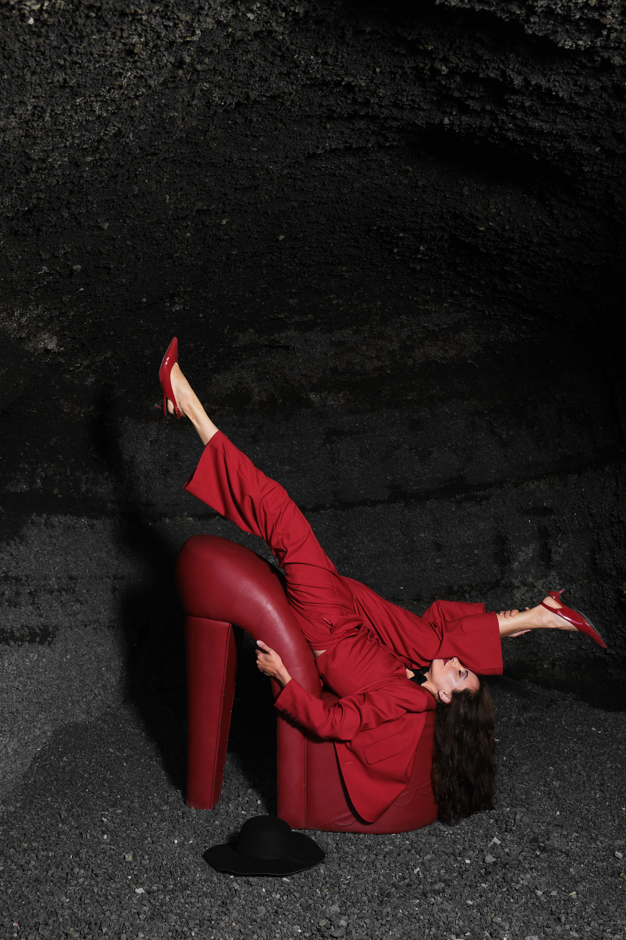 RED ON BLACK. Photographer Mikhail Malchevskiy