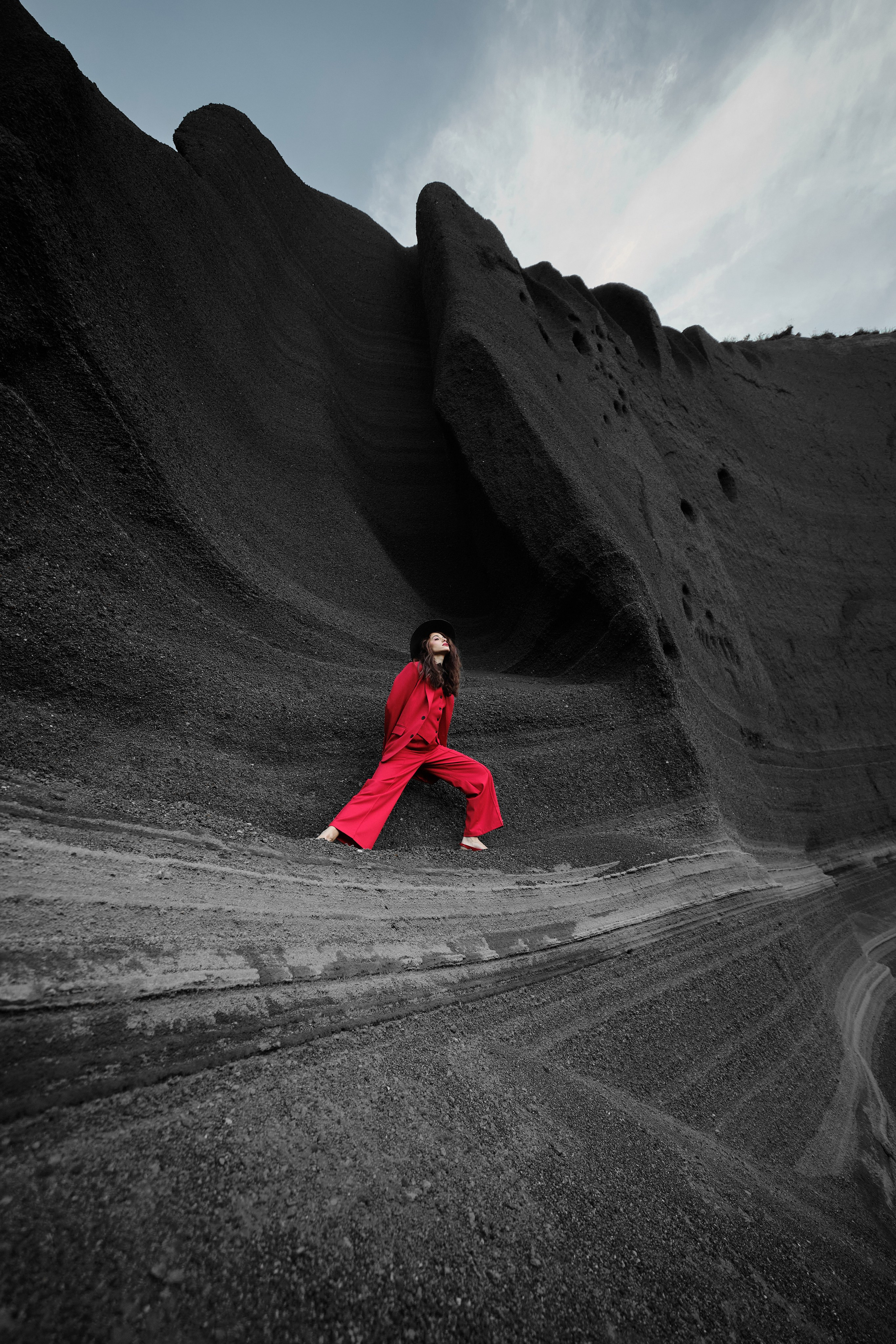 RED ON BLACK. Photographer Mikhail Malchevskiy