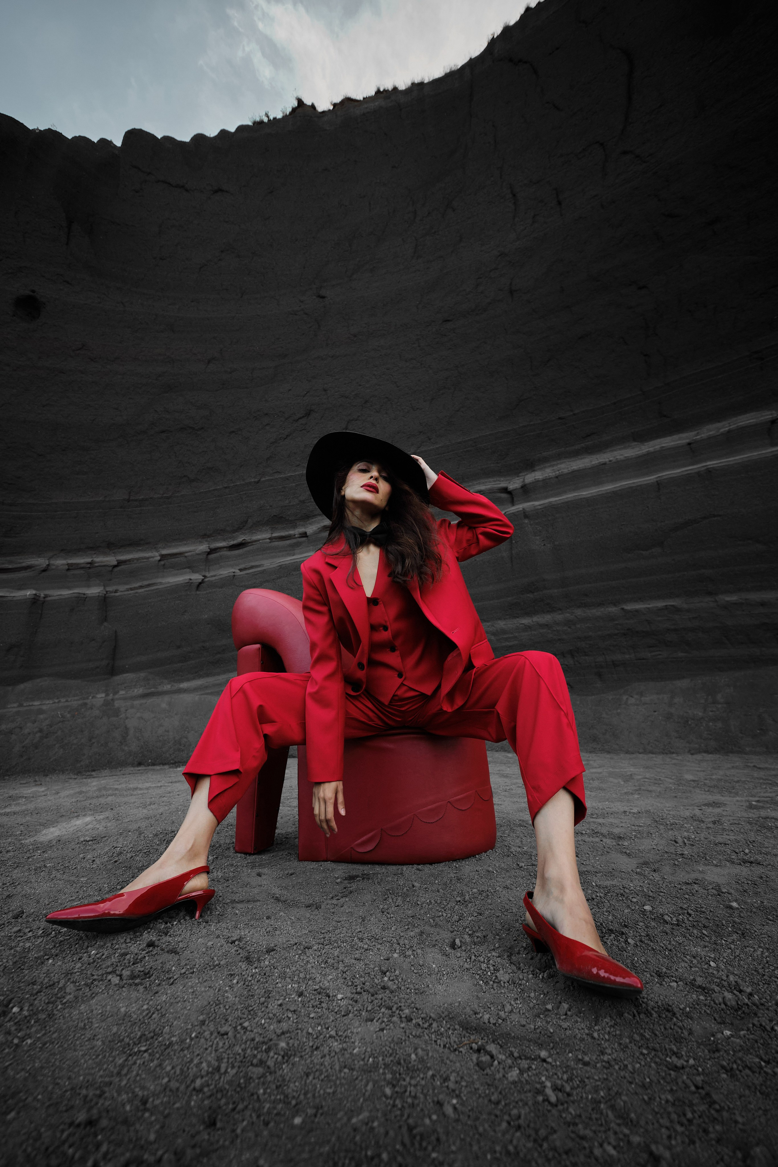 RED ON BLACK. Photographer Mikhail Malchevskiy