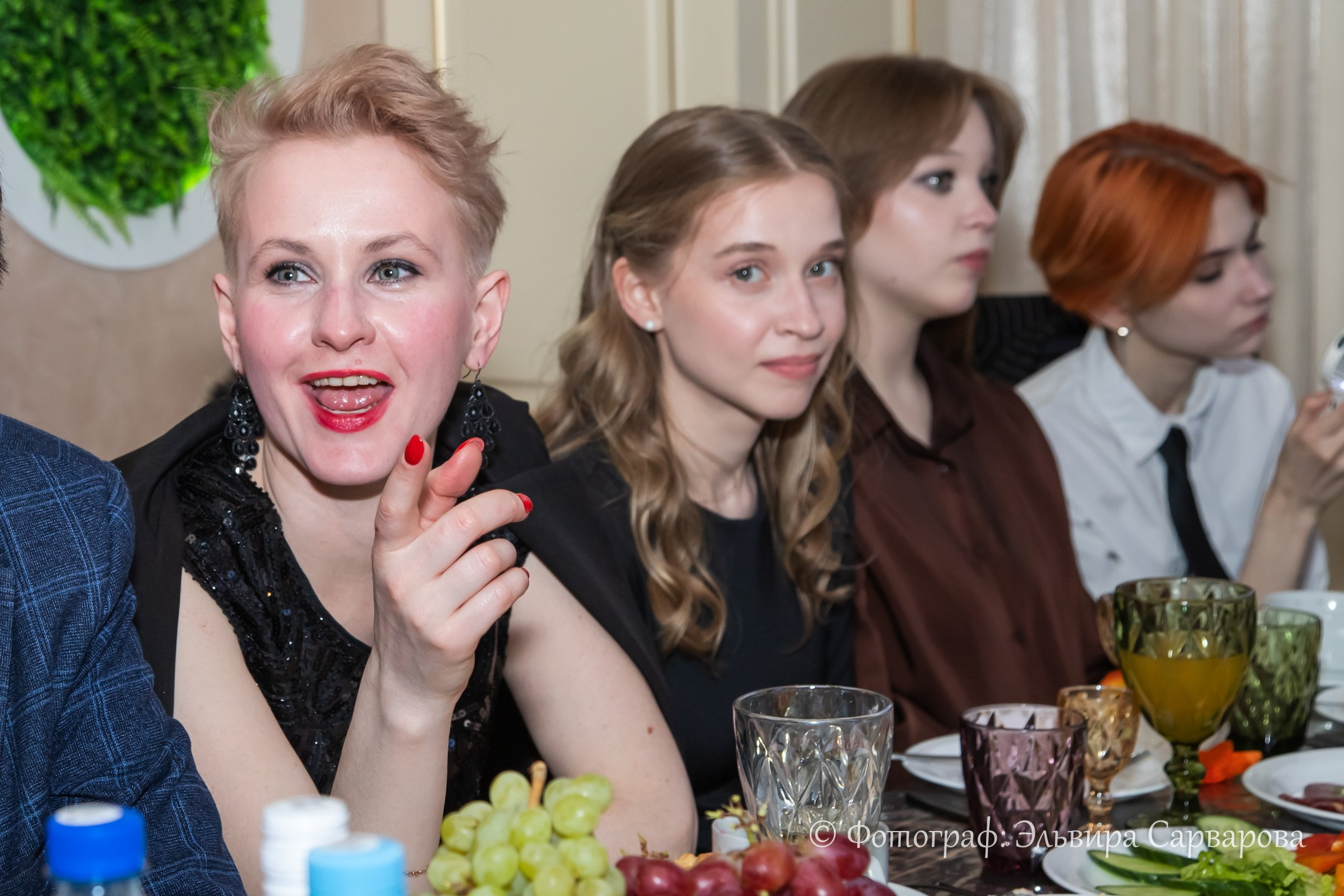 Гангстерская вечеринка в стиле 1920-х. Репортажный Фотограф