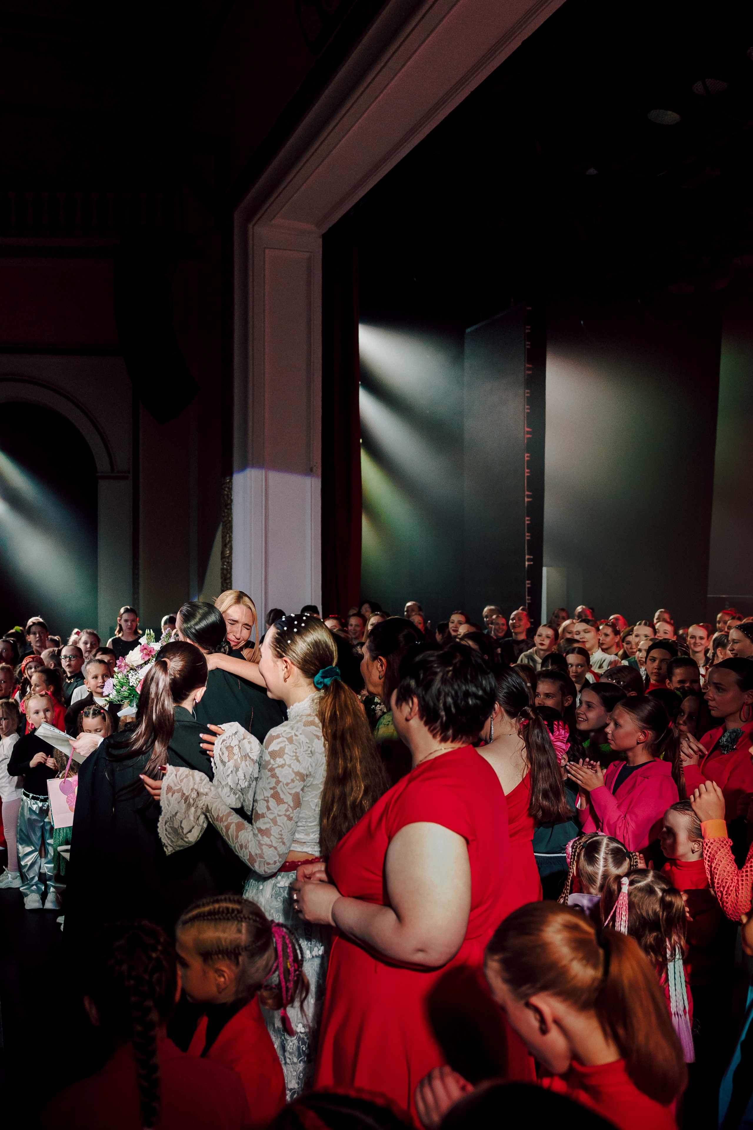 Отчётный концерт танцевальной школы «Red Rabbits» 2025. Лёшка Варзегов — фотограф