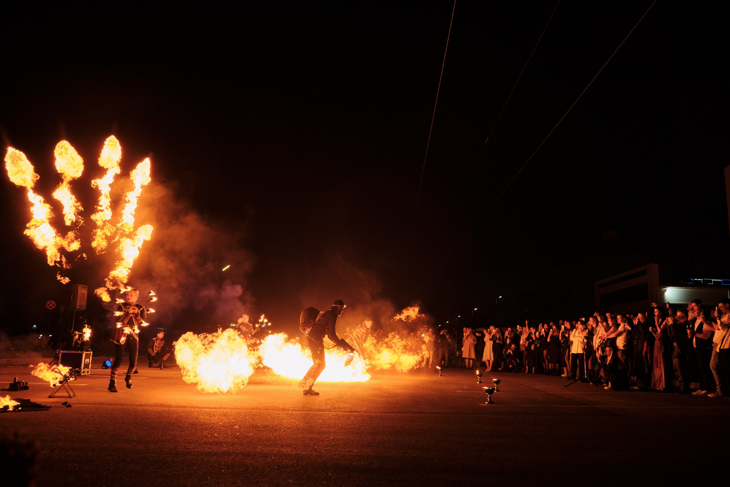 Открытие салона 100 градусов. Антон Ив