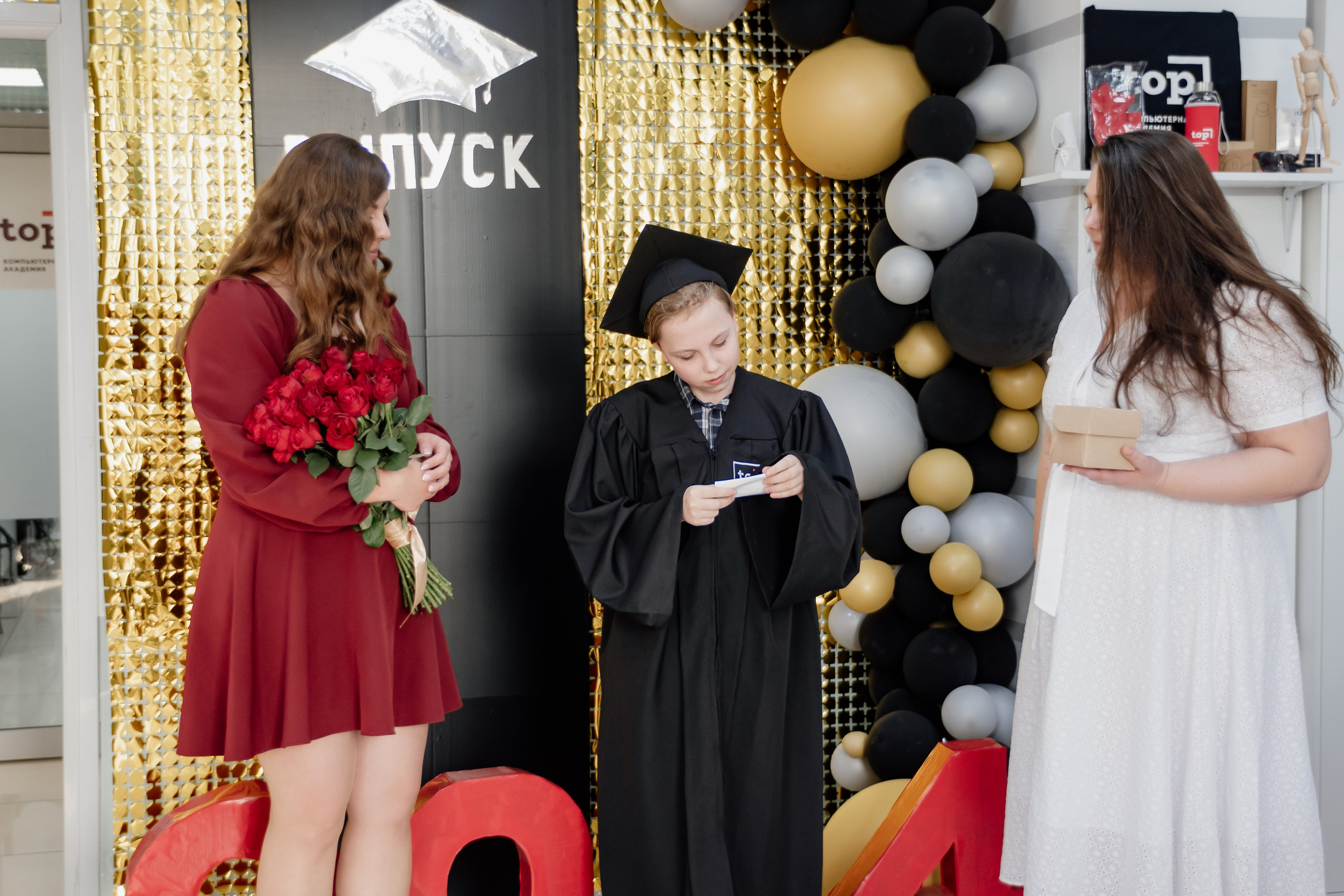 Выпускной: компьютерная академия Топ. Фотограф в Твери Дементьева Анастасия