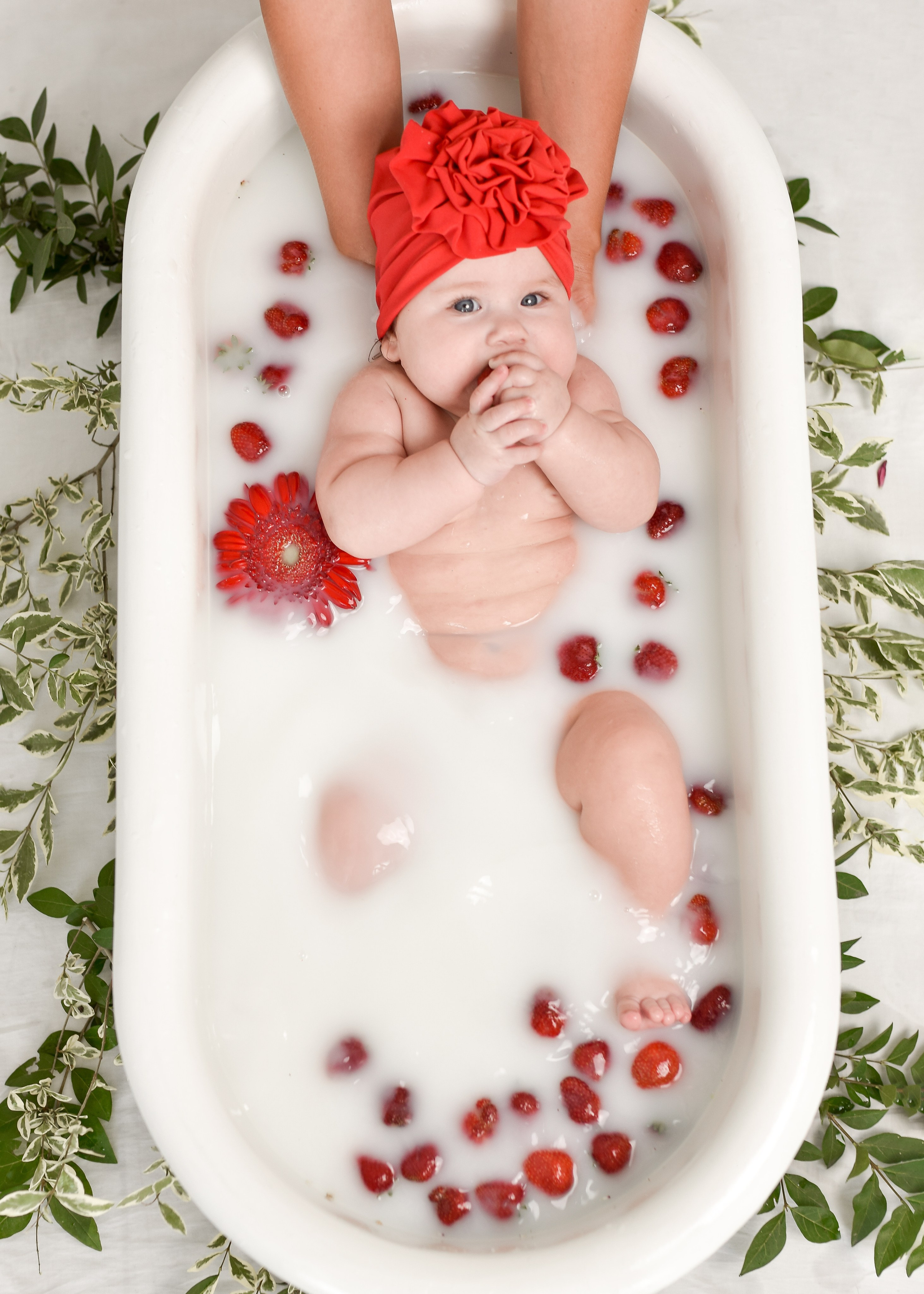 МОЛОЧНЫЕ ВАННЫ. Фотограф в Ялте Инна Найден. Детский и семейный фотограф