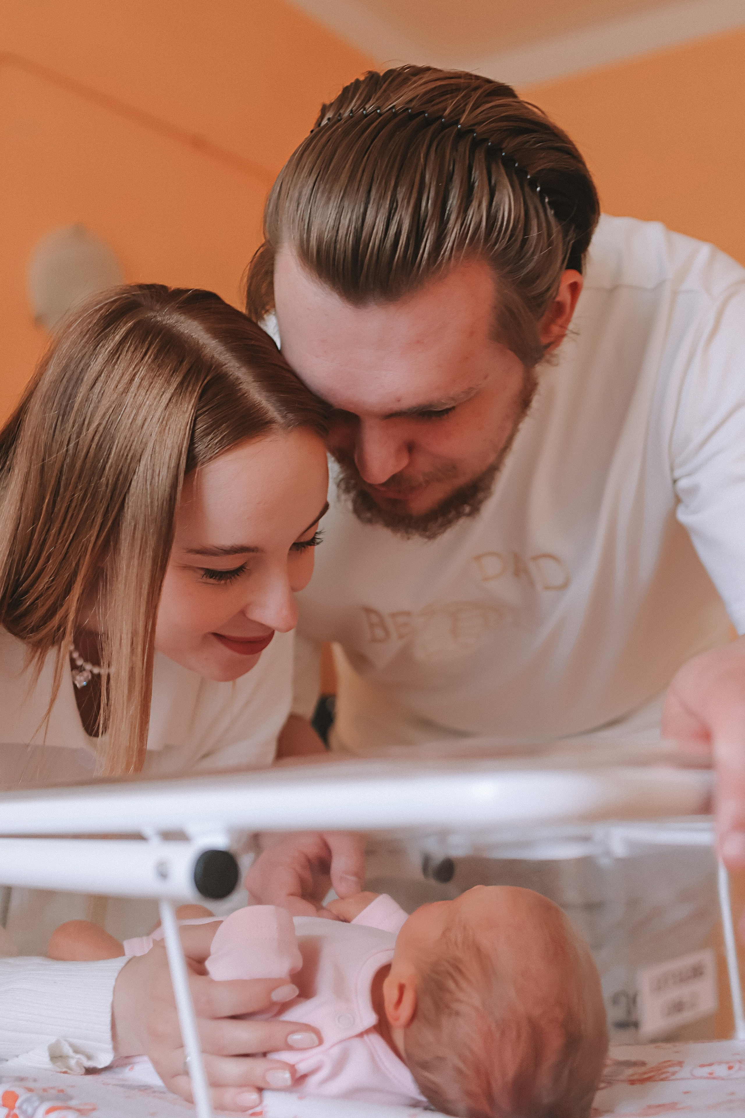 Выписка палата+внизу ПЦЭ. Семейный фотограф Тюмень, фотограф на роды Салмина Мария