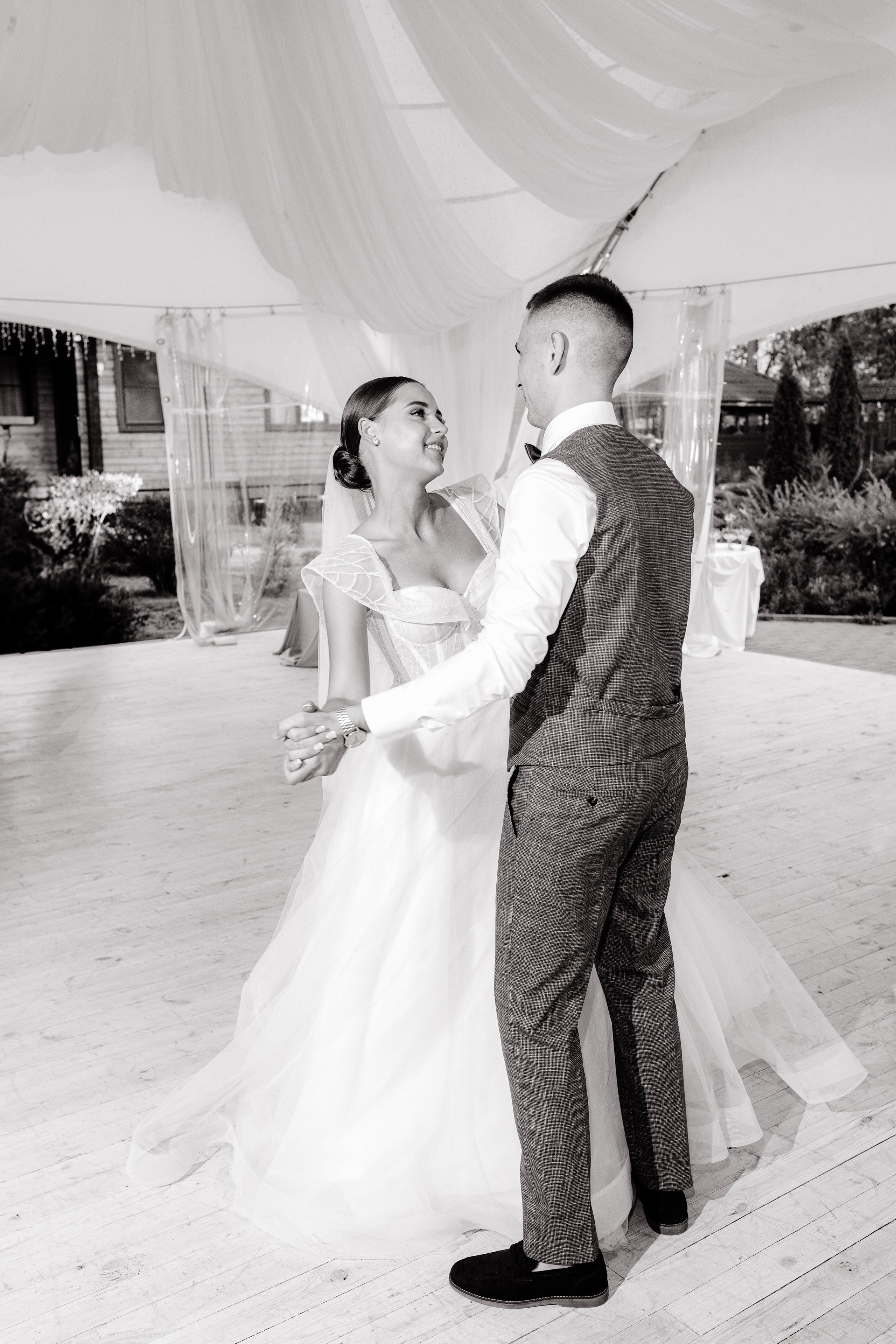 Летняя свадебная фотосессия