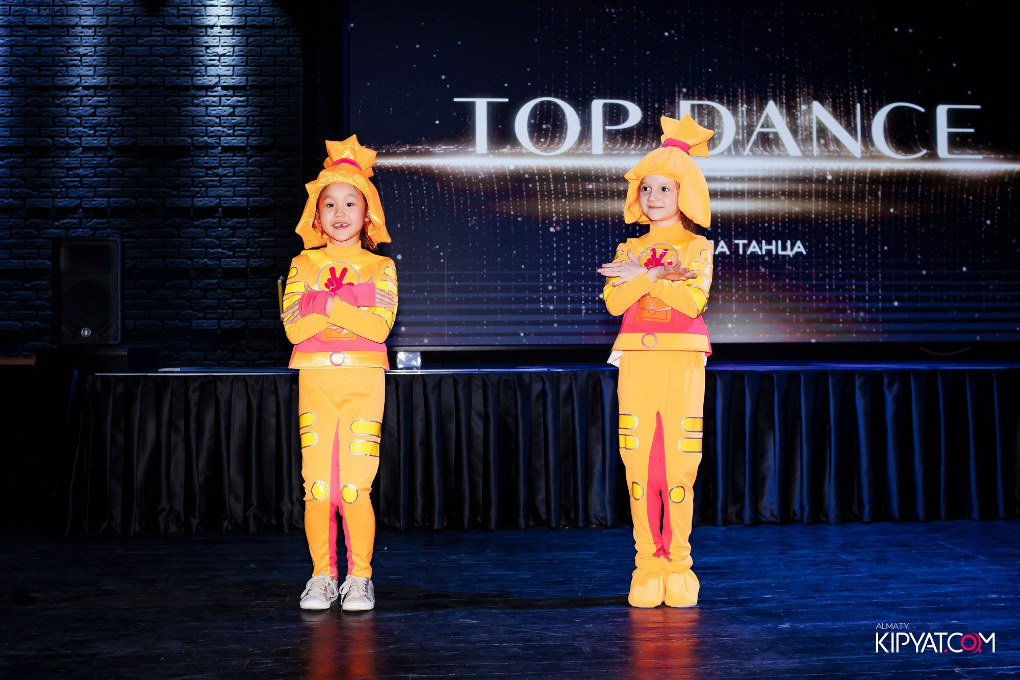 НОВОГОДНИЙ КОНЦЕРТ ШКОЛЫ ТАНЦА TOP DANCE. КИПЯТКОМ АЛМАТЫ! Фотосъемка мероприятий в Алматы