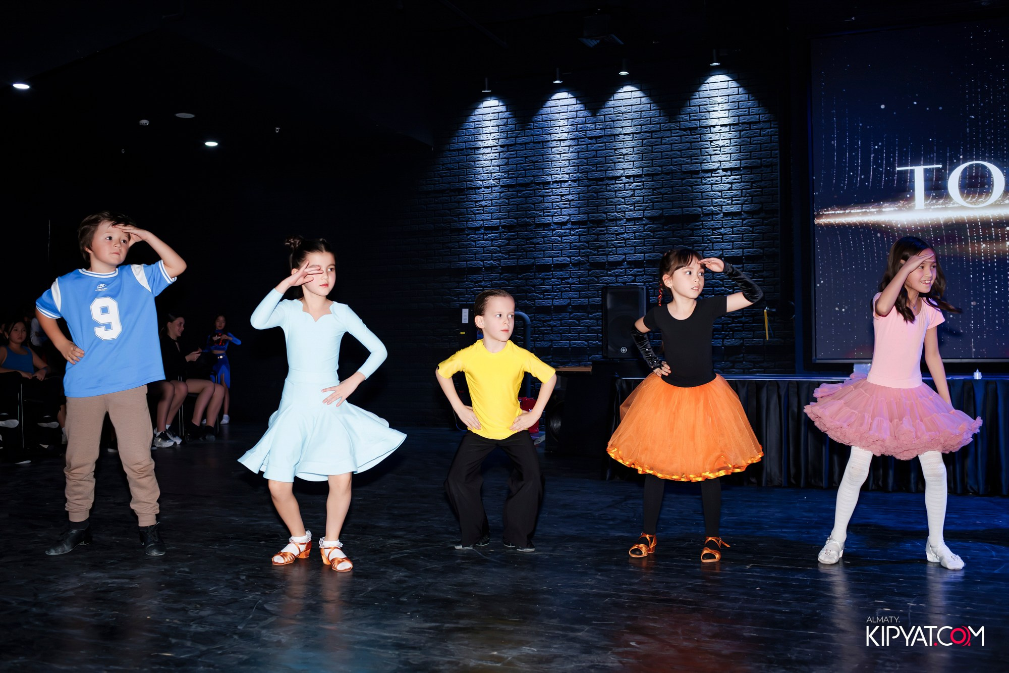 НОВОГОДНИЙ КОНЦЕРТ ШКОЛЫ ТАНЦА TOP DANCE. КИПЯТКОМ АЛМАТЫ! Фотосъемка мероприятий в Алматы