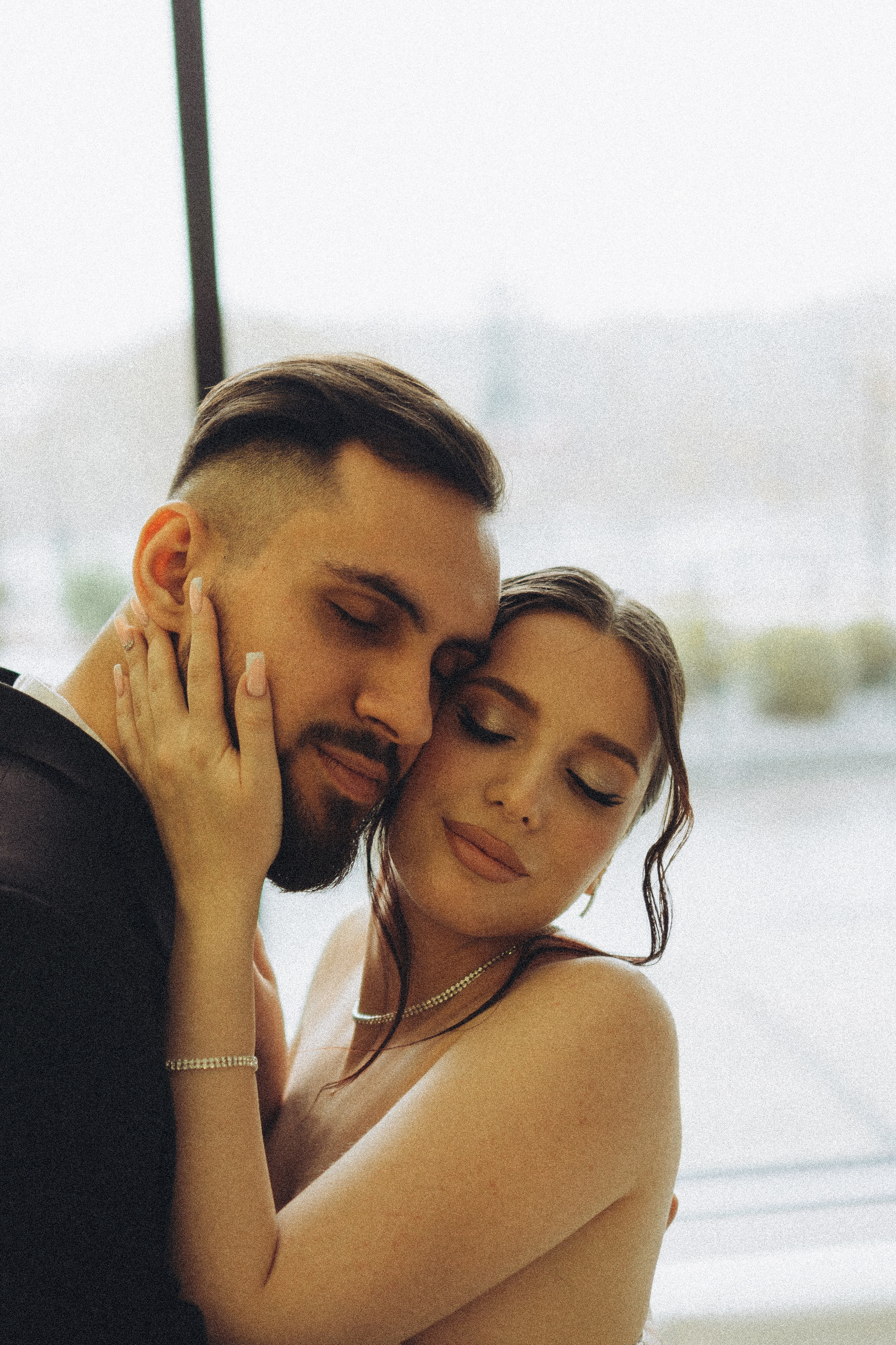 СВАДЕБНАЯ СЬЕМКА СБОРОВ ЖЕНИХА И НЕВЕСТЫ В ОТЕЛЕ И ТАКЖЕ ФОТОСЕССИИЯ В ОТЕЛЕЕ МЕГАПОЛИС БРЯНСК. Профессиональный фотограф, Санкт-Петербург — Виктория Богомолова