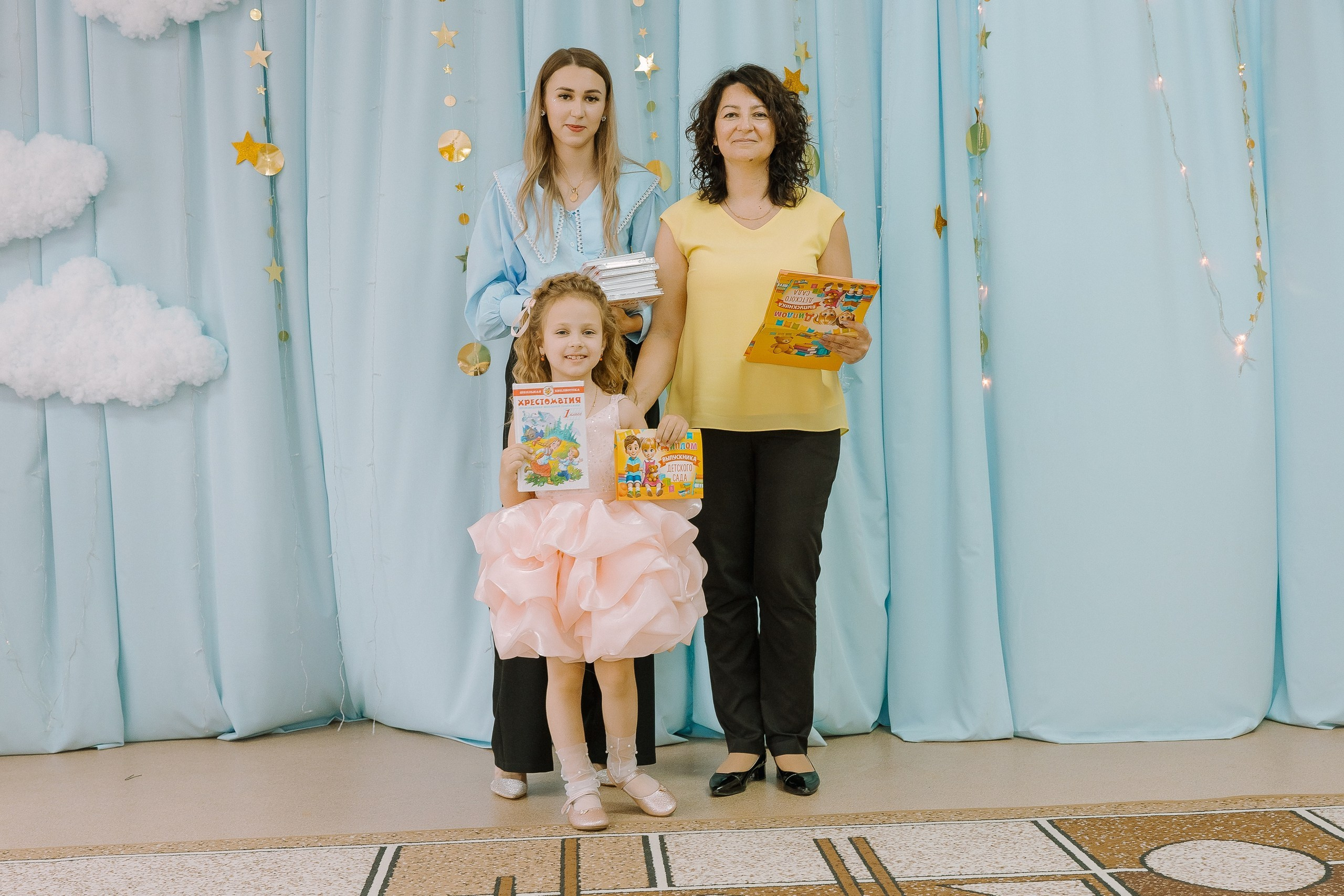 Выпускной в ДС -29. Выпускные альбомы Натальи Бутко: Новороссийск, Анапа, Геленджик