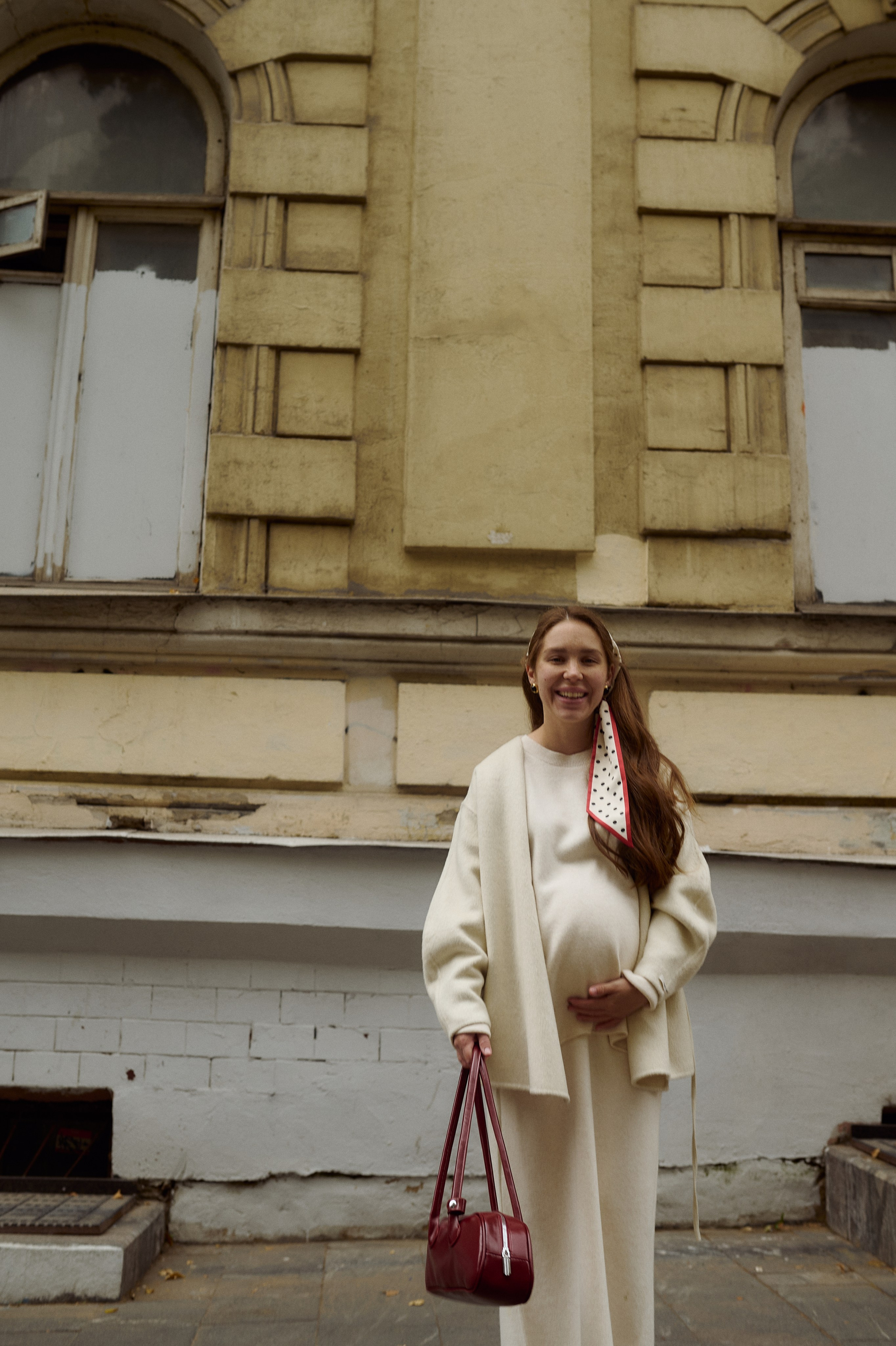 Оля на прогулке по городу. Семейный и свадебный lifestyle-фотограф в Москве Мария Петрова