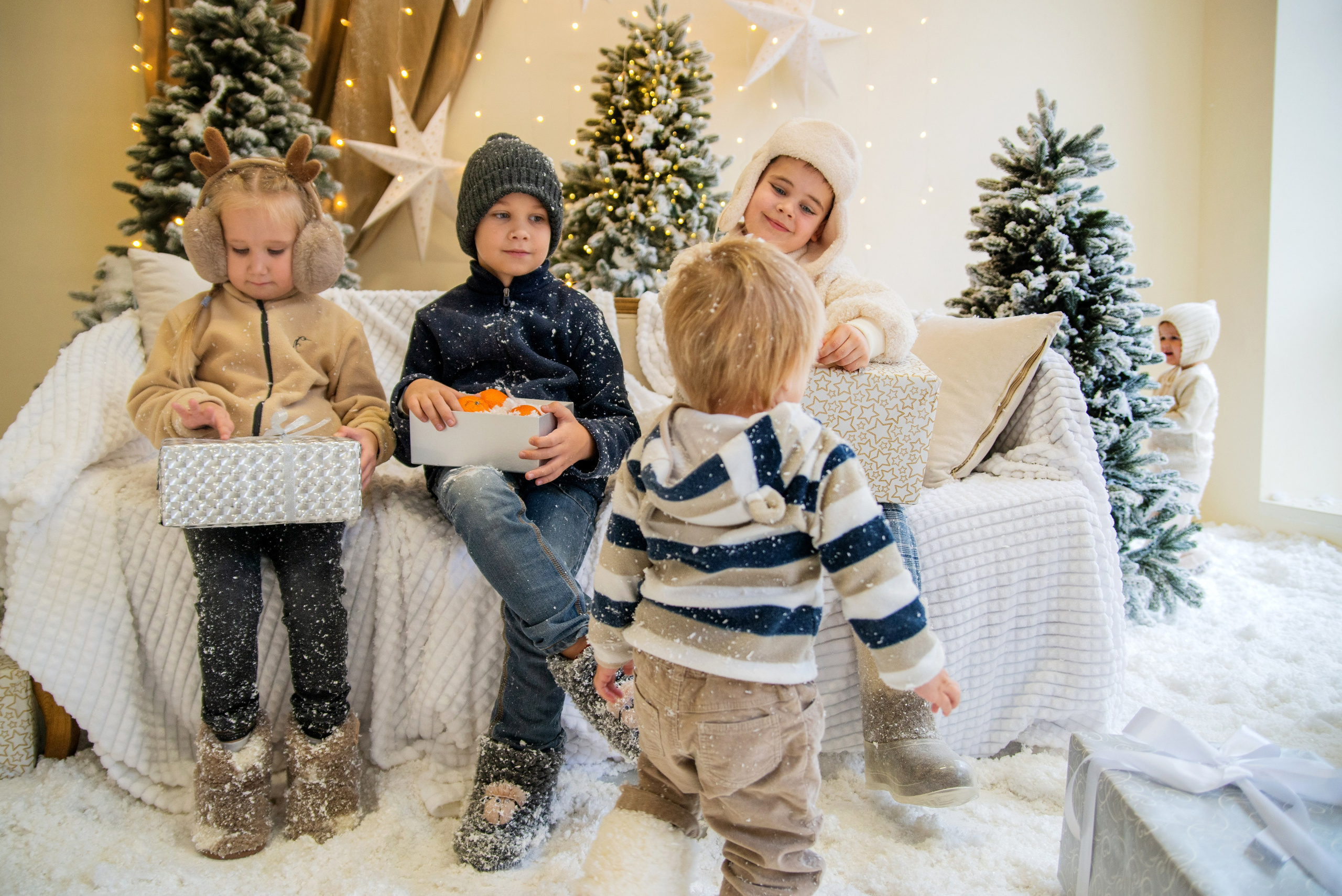 Дети в снежной студии. Фотограф и дизайнер в Москве Екатерина Лобачева