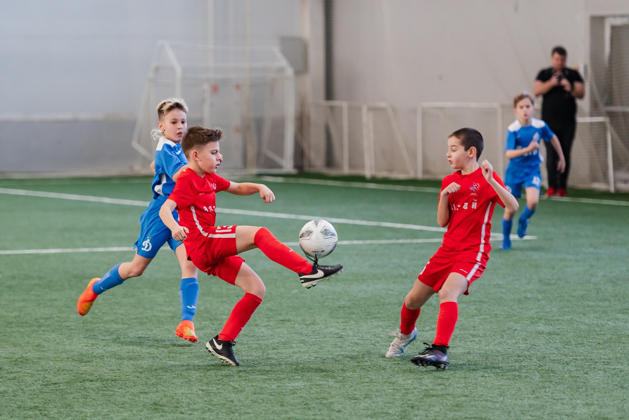 Детский турнир по футболу KAMILOV CUP-2024. Свадебный и репортажный фотограф Никита Сницарев в Барнауле
