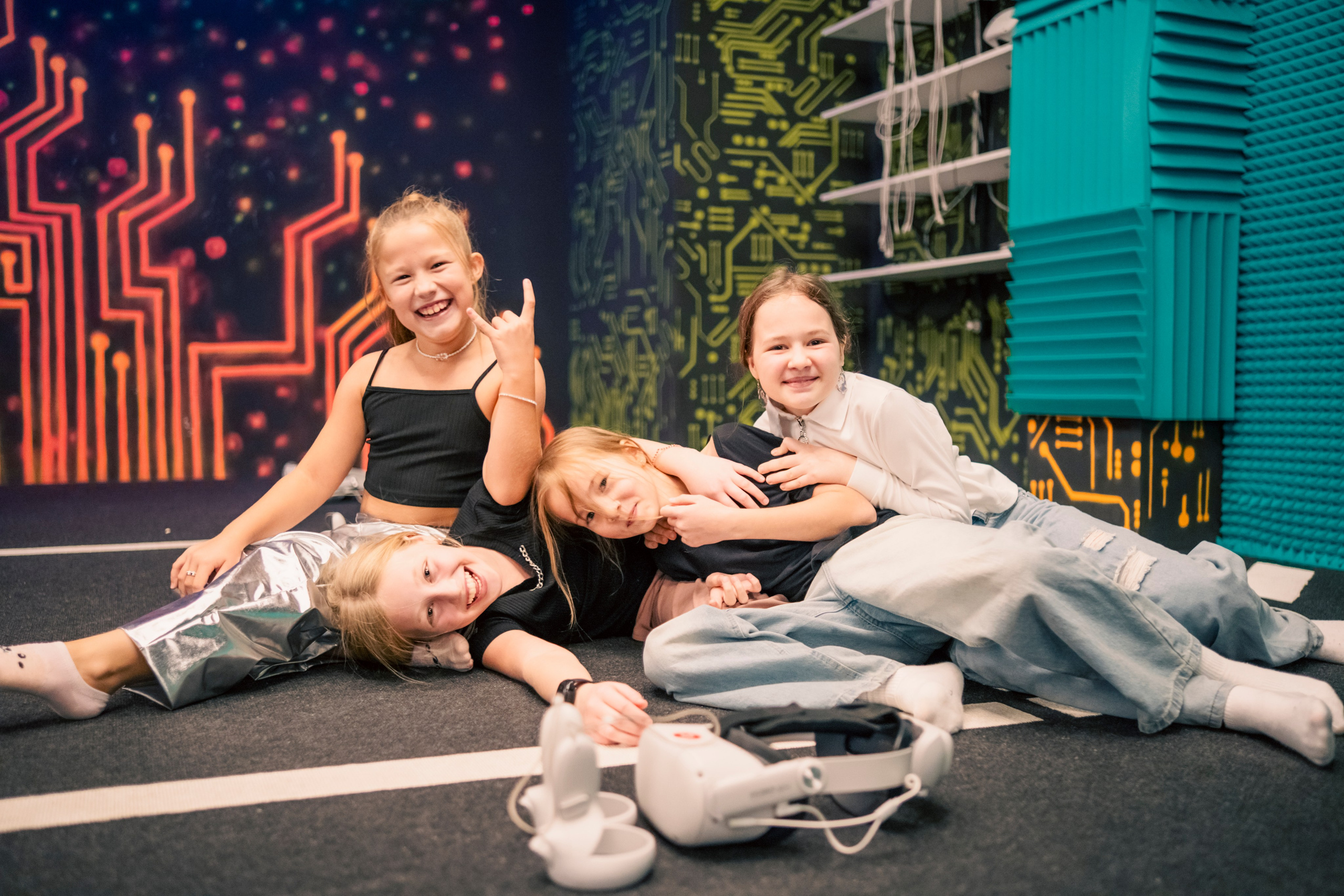 VR (September-October 2024). Felixtones