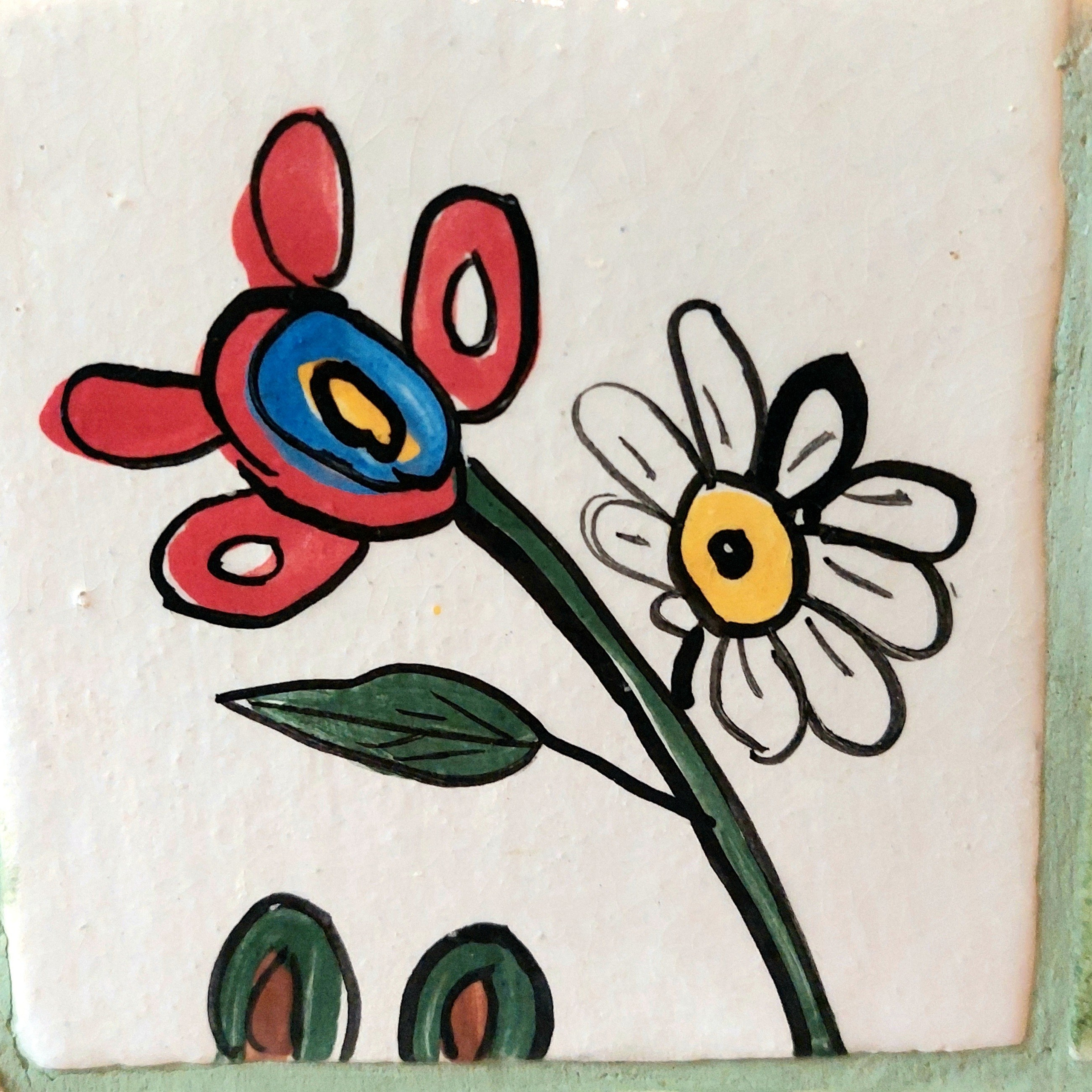 Много плиток-цветочков. Керамика с историей. Елена Рогалёва