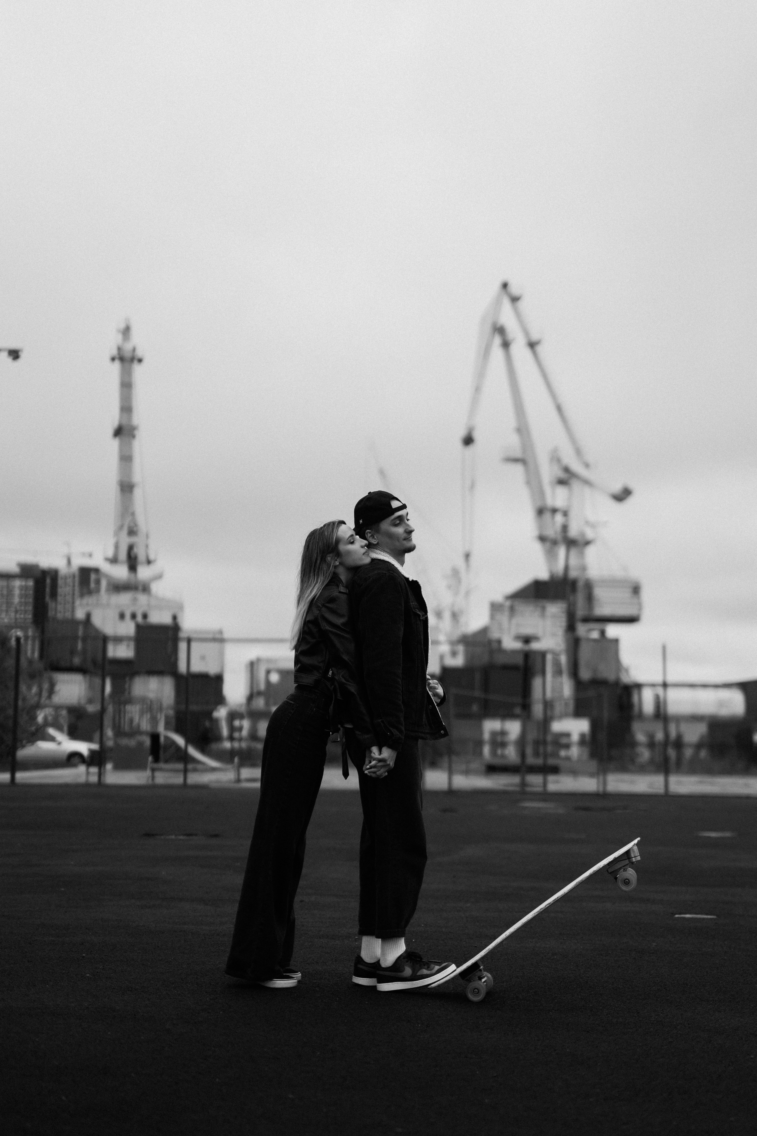 Love on a skateboard. Свадебный фотограф Решетников Дмитрий